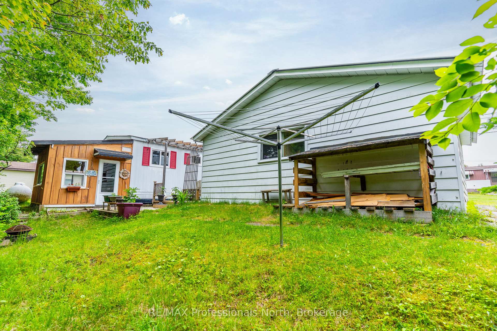 Photo 4 of 1025 Seventh Lane, Minden Hills, Lutterworth — HOMEH