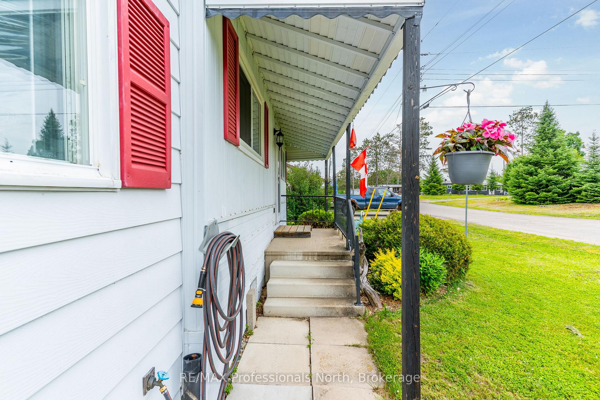 Photo 9 of 1025 Seventh Lane, Minden Hills, Lutterworth — HOMEH