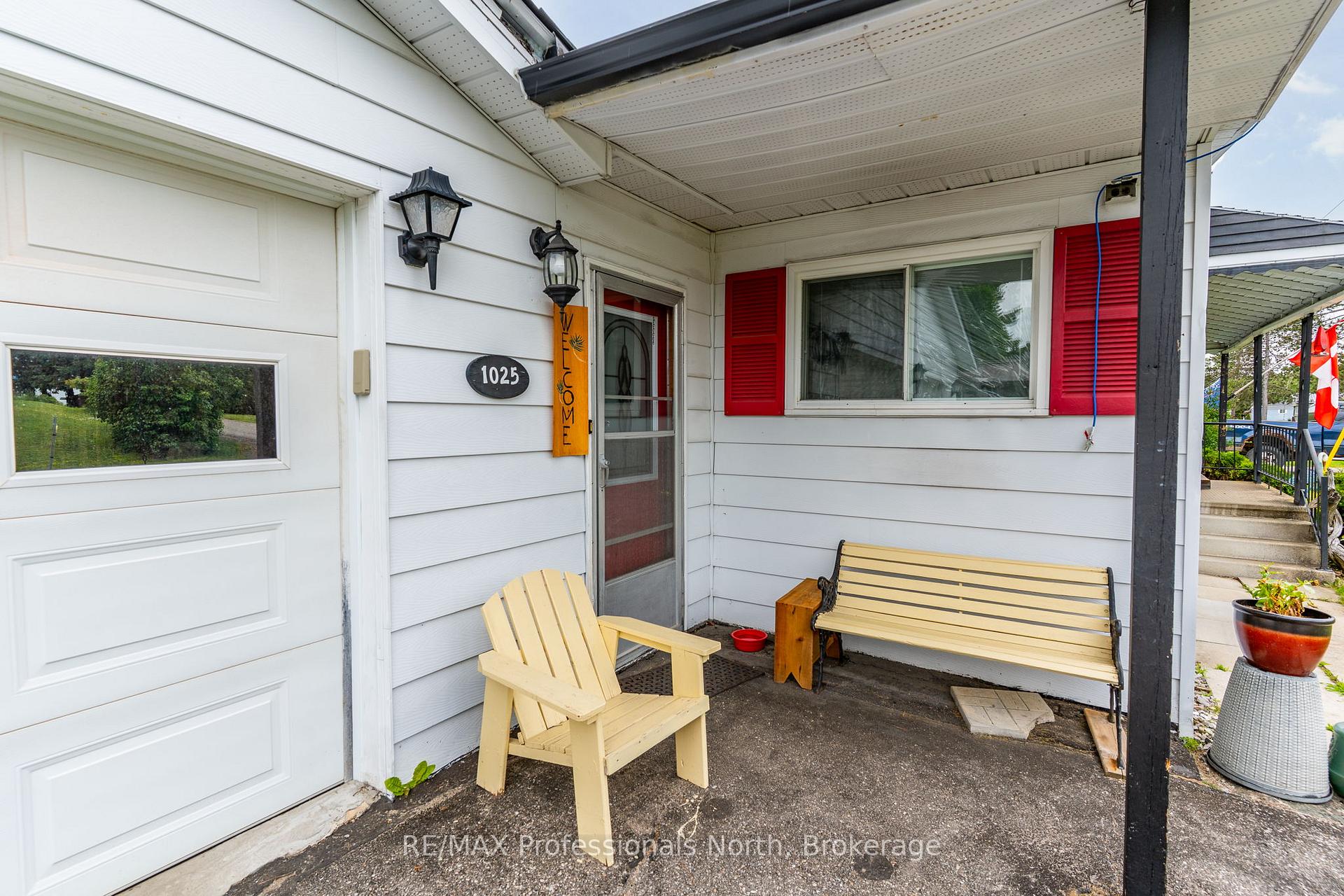 Photo 14 of 1025 Seventh Lane, Minden Hills, Lutterworth — HOMEH