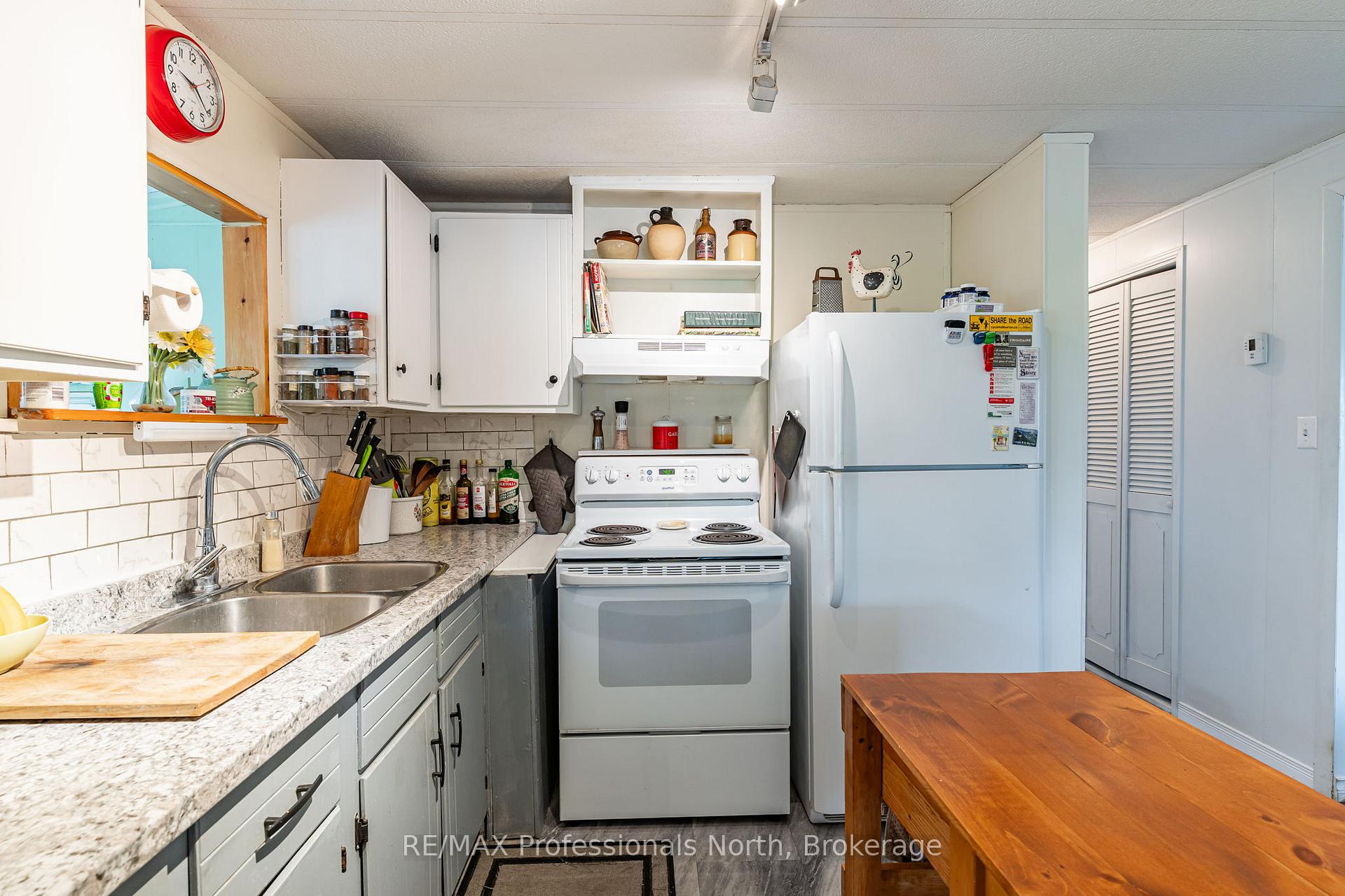 Photo 37 of 1025 Seventh Lane, Minden Hills, Lutterworth — HOMEH