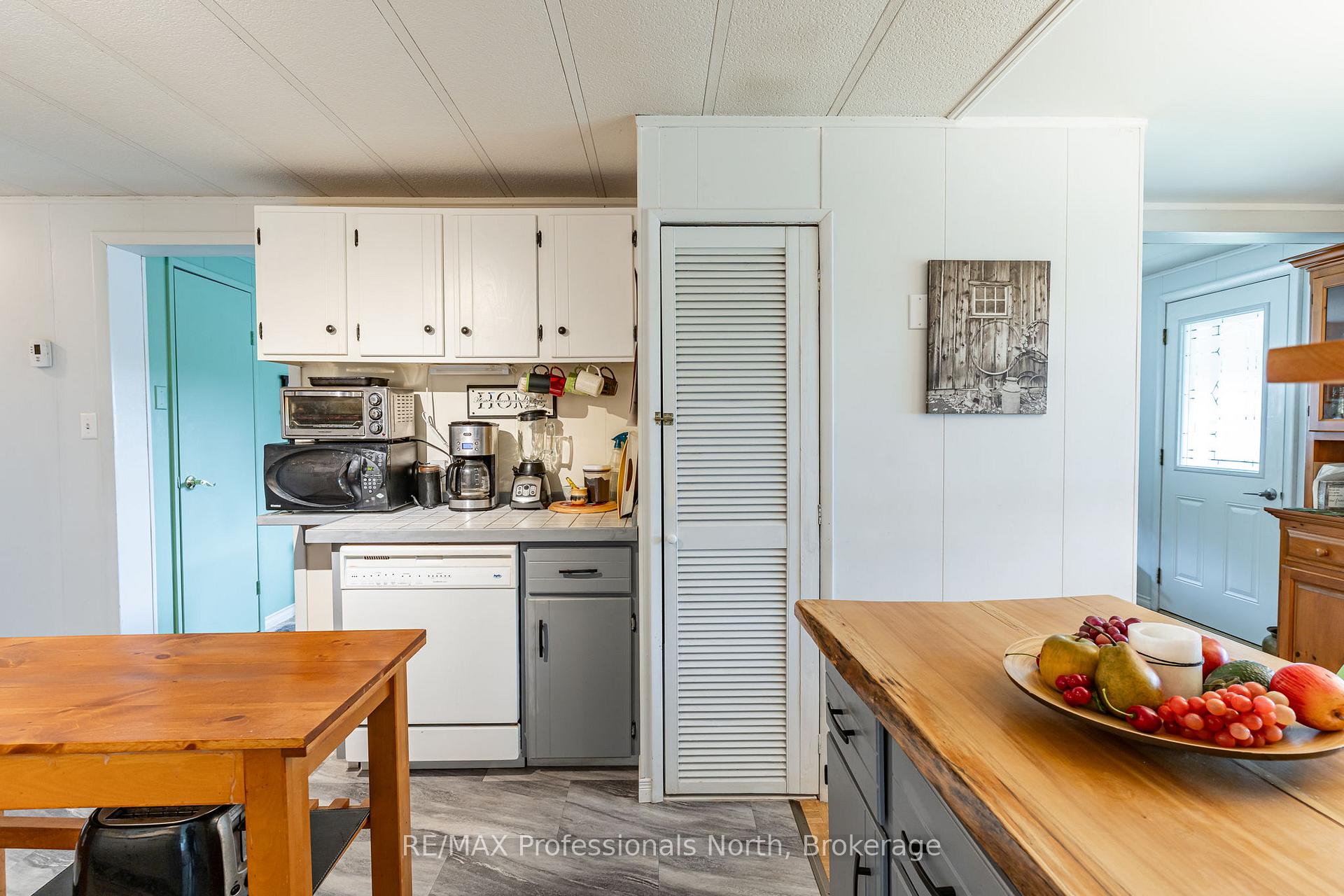 Photo 31 of 1025 Seventh Lane, Minden Hills, Lutterworth — HOMEH