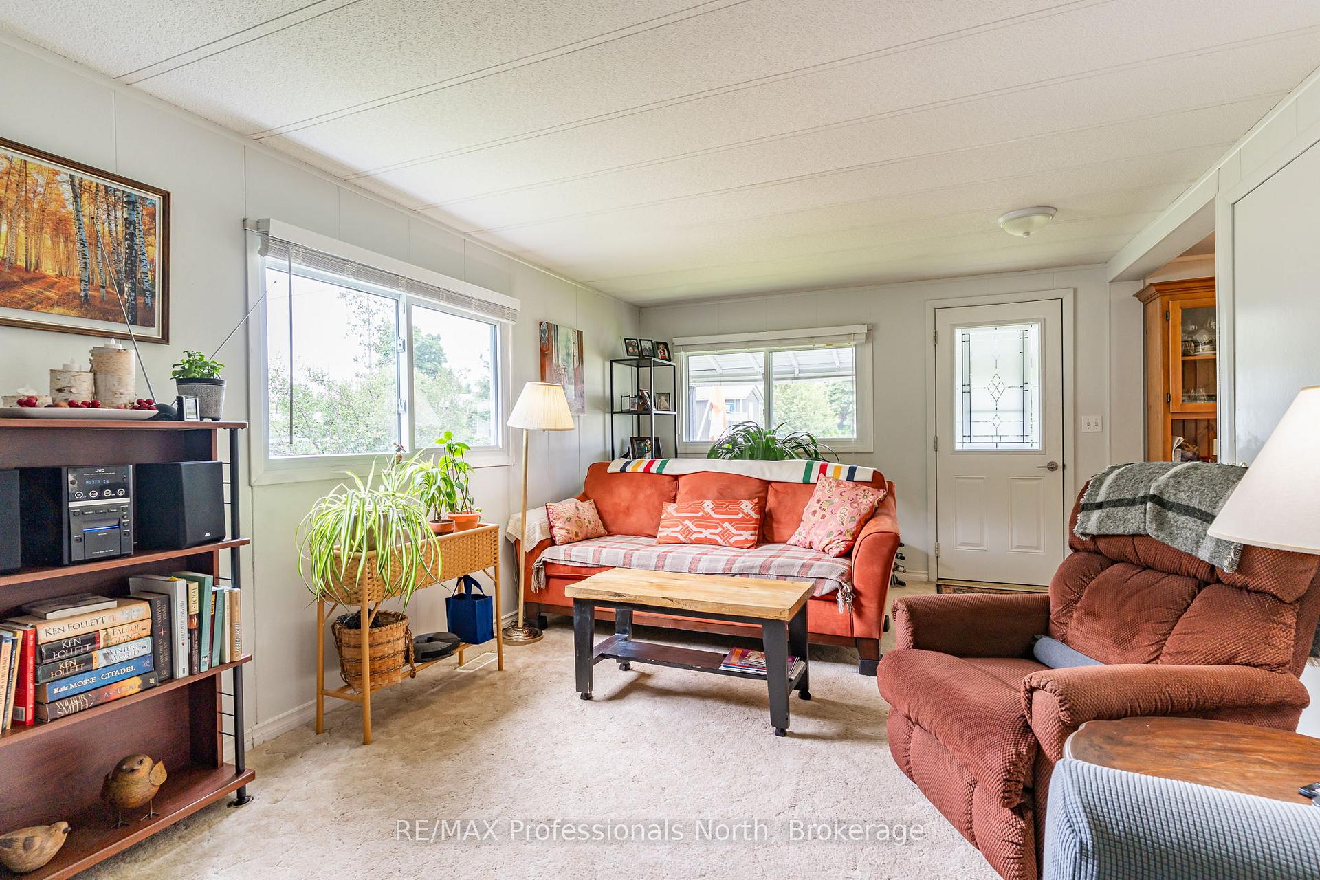 Photo 33 of 1025 Seventh Lane, Minden Hills, Lutterworth — HOMEH