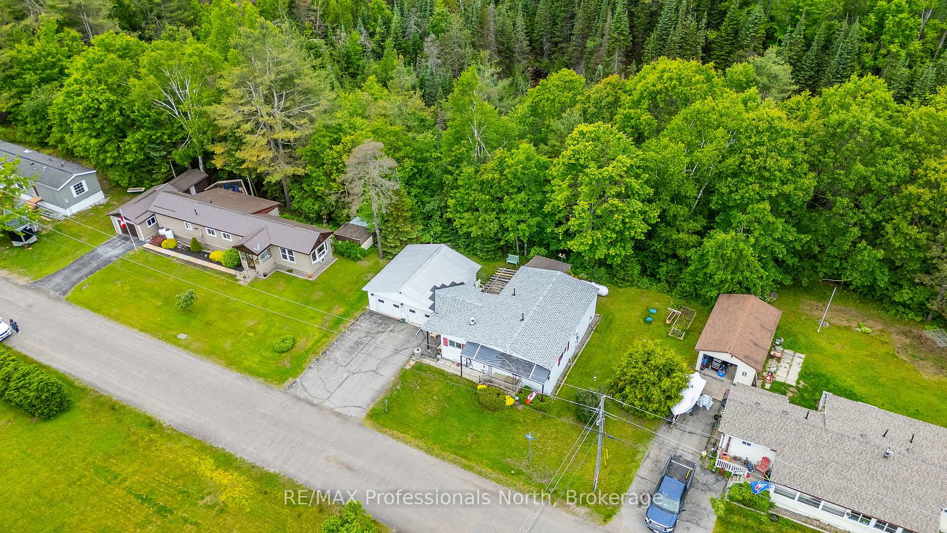 Photo 30 of 1025 Seventh Lane, Minden Hills, Lutterworth — HOMEH