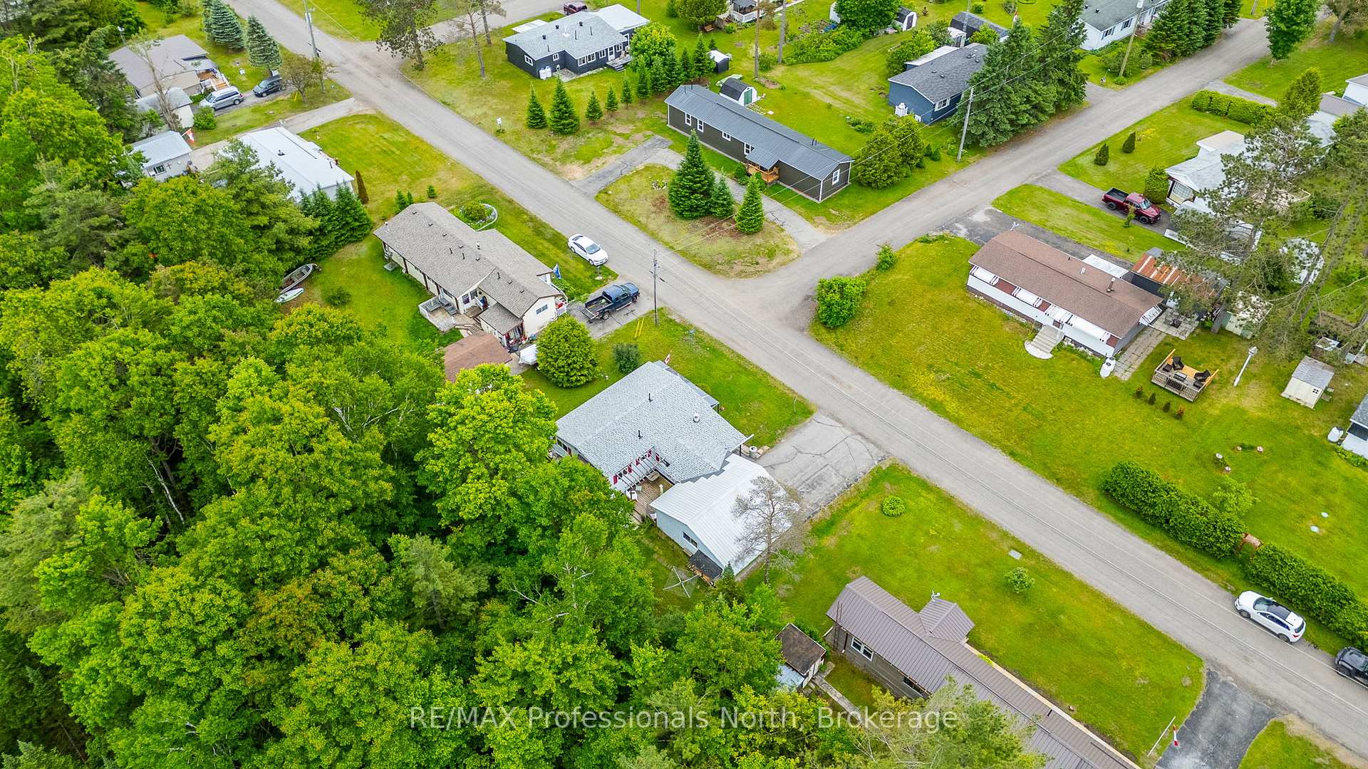 Photo 32 of 1025 Seventh Lane, Minden Hills, Lutterworth — HOMEH