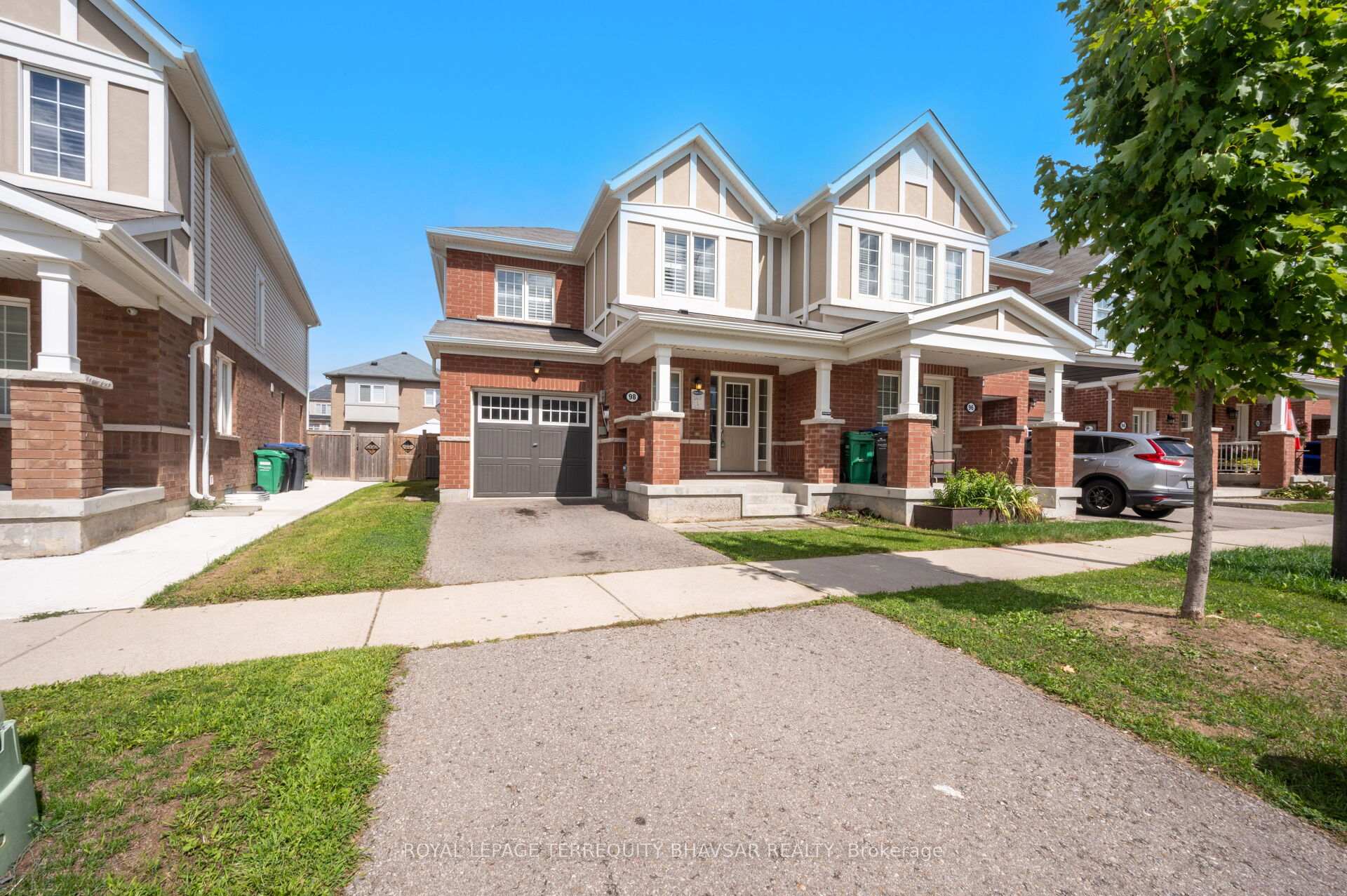 Front of 98 Quillberry Close