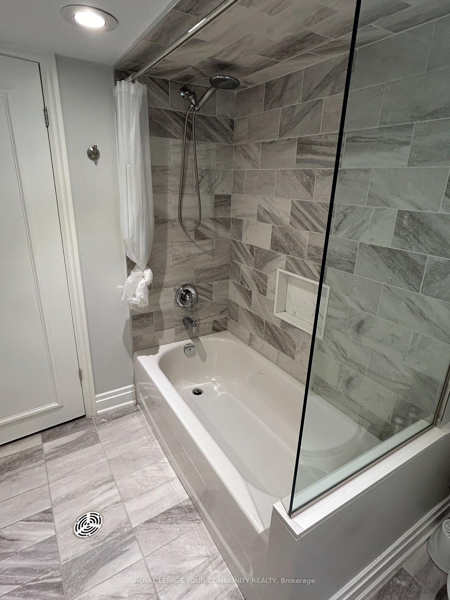 Photo 17 of Unit Lower, 2 Rougecrest Drive, Markham, Markham Village — HOMEH