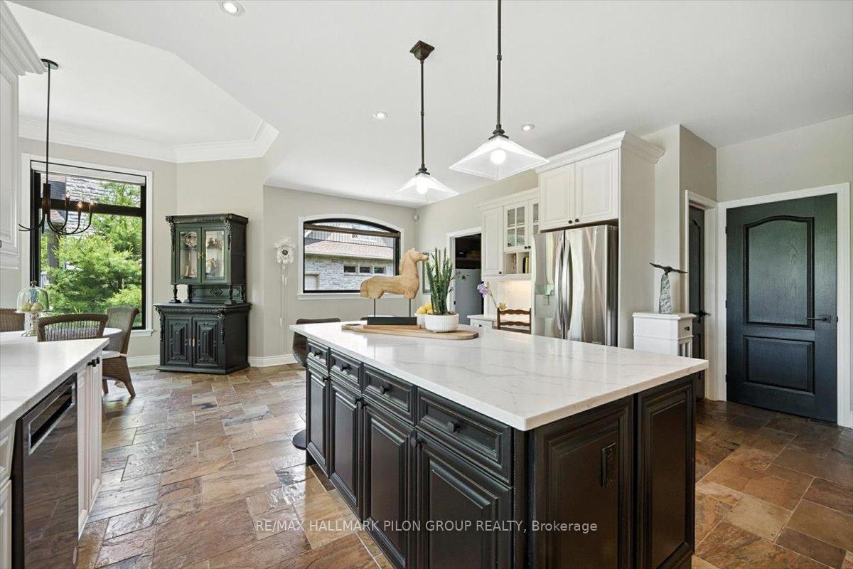 Photo 11 of 6893 Sparkling Lake Way, Ottawa, Greely — HOMEH