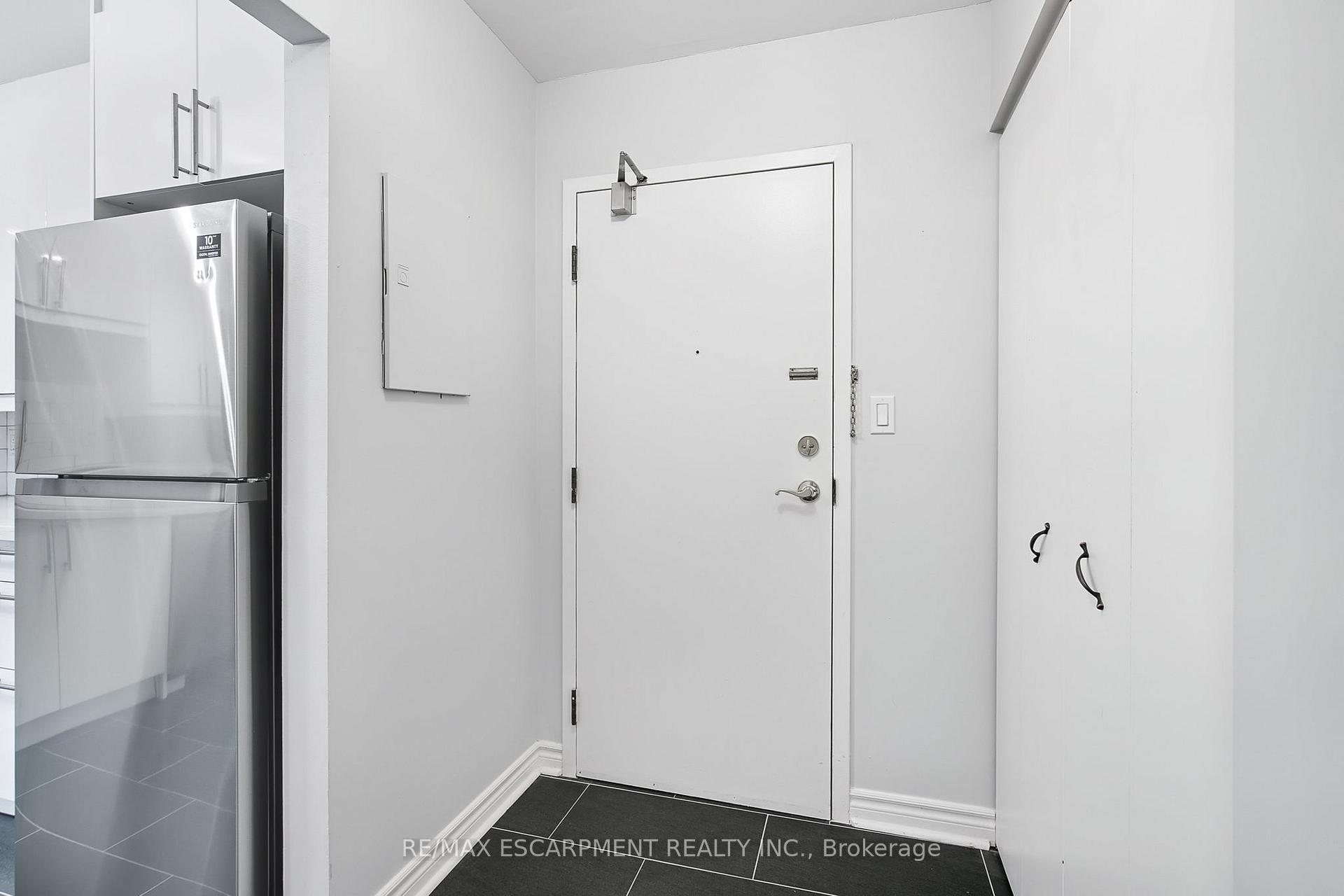 Photo 4 of Unit 501, 23 Main Street, Hamilton, Dundas — HOMEH