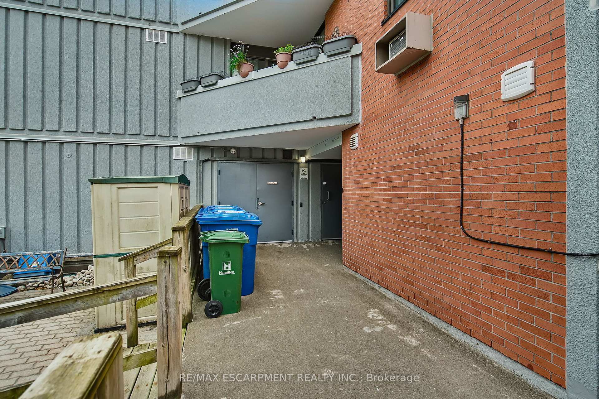 Photo 48 of Unit 501, 23 Main Street, Hamilton, Dundas — HOMEH