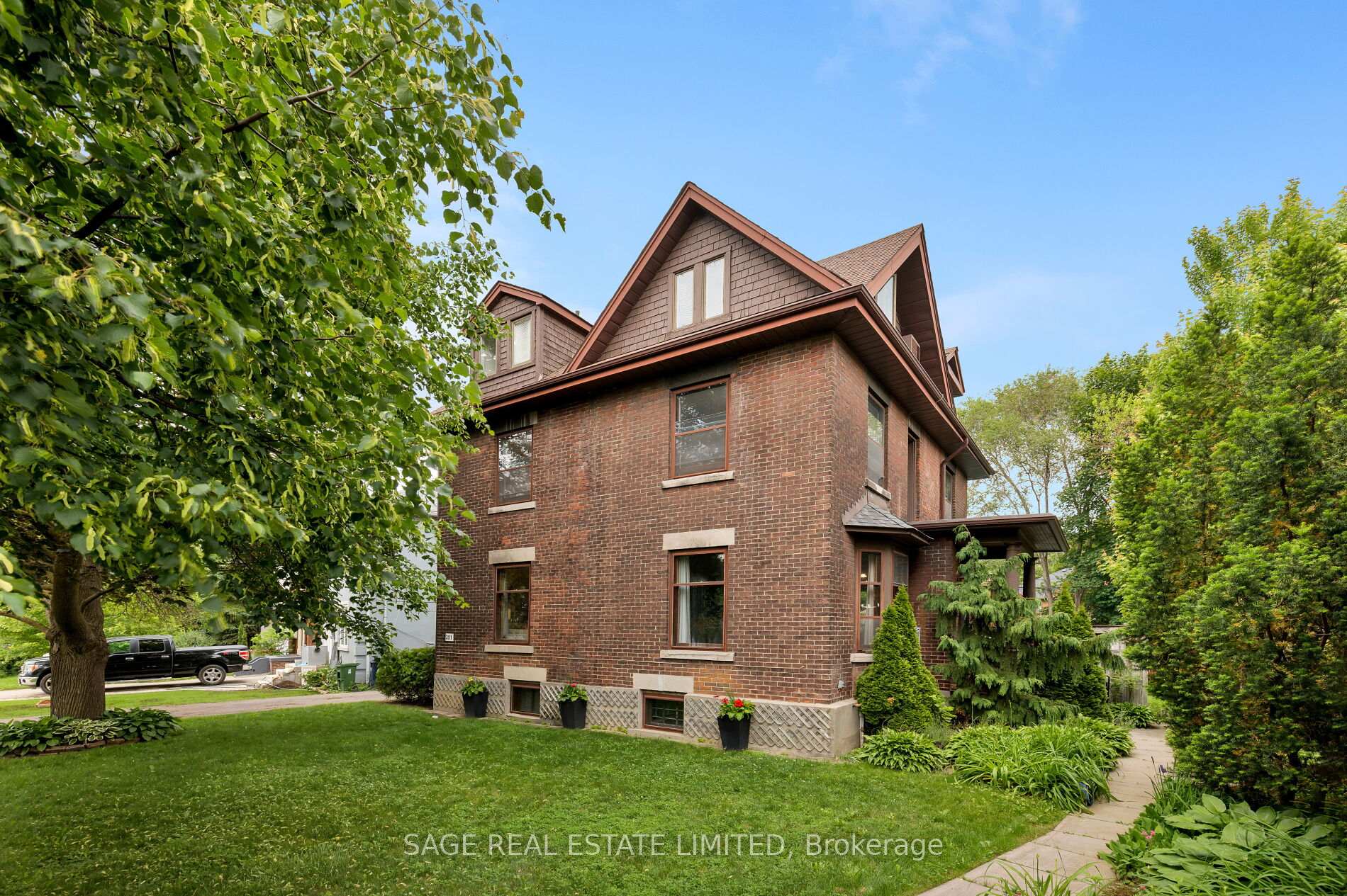 Photo 1 of 201 Sutherland Drive, Toronto, Leaside — HOMEH