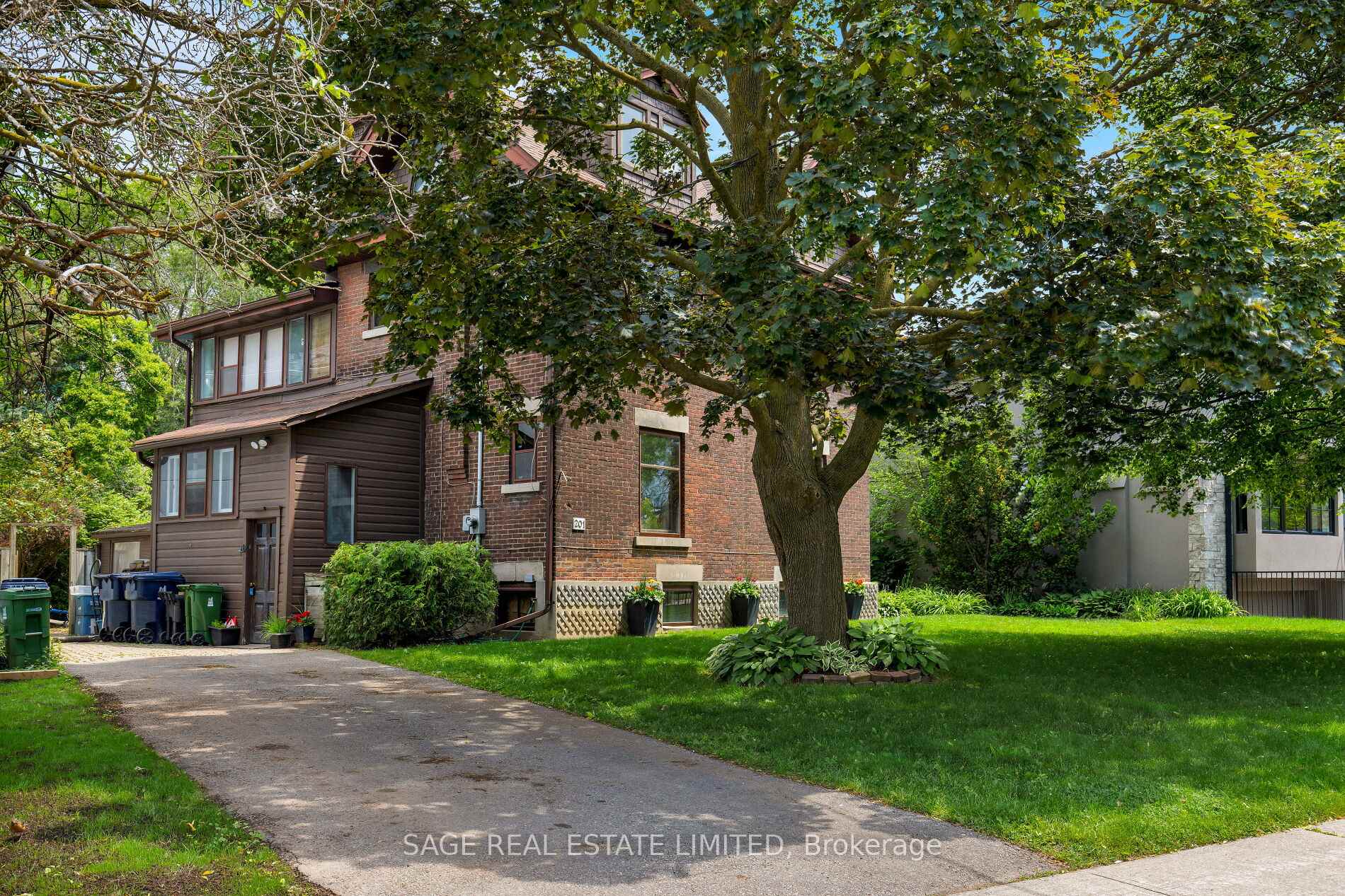 Photo 10 of 201 Sutherland Drive, Toronto, Leaside — HOMEH