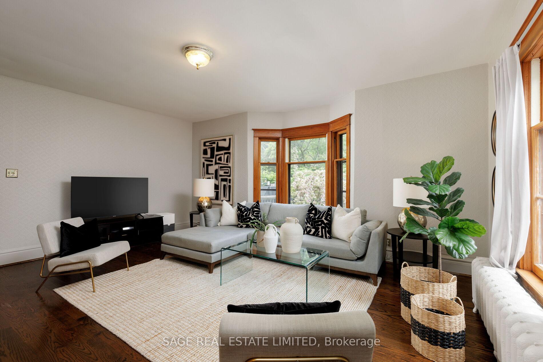 Photo 22 of 201 Sutherland Drive, Toronto, Leaside — HOMEH