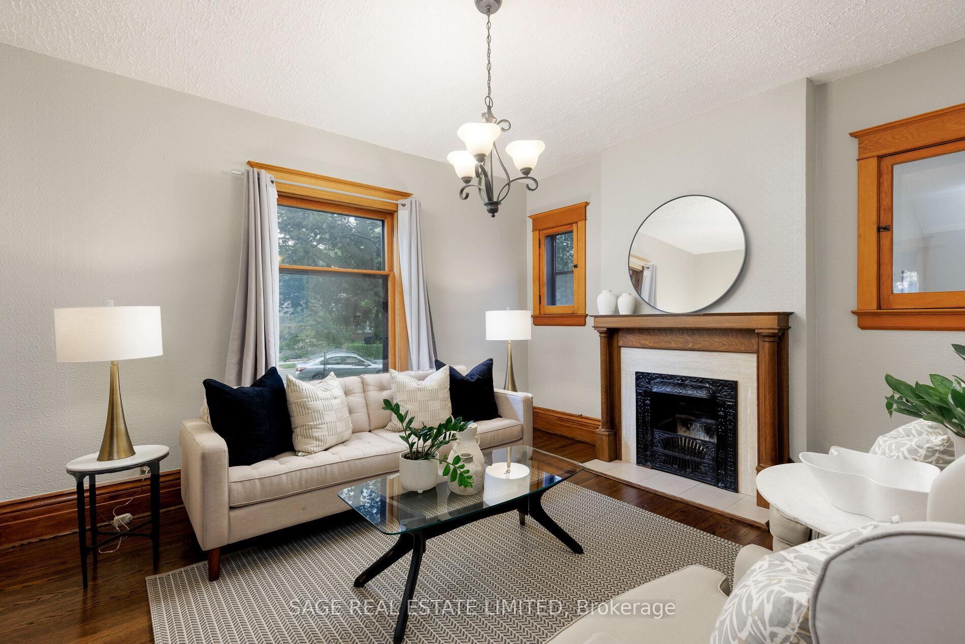 Photo 5 of 201 Sutherland Drive, Toronto, Leaside — HOMEH