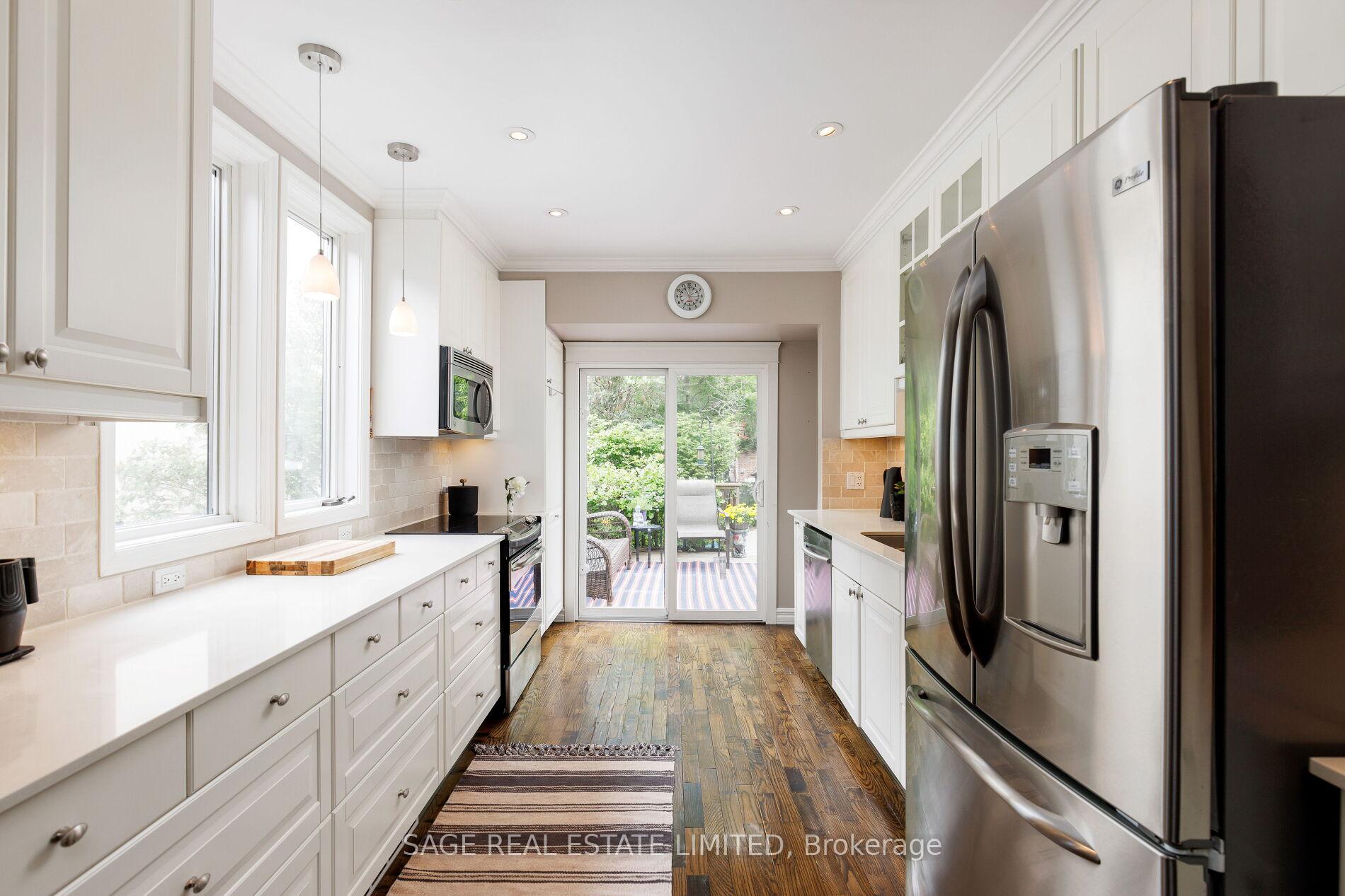 Photo 25 of 201 Sutherland Drive, Toronto, Leaside — HOMEH