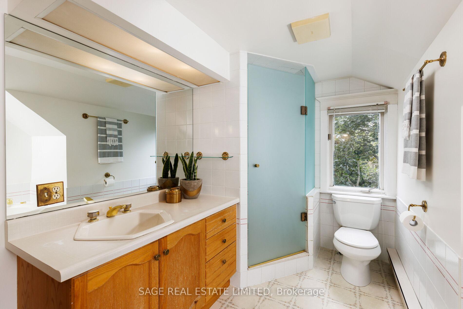 Photo 36 of 201 Sutherland Drive, Toronto, Leaside — HOMEH