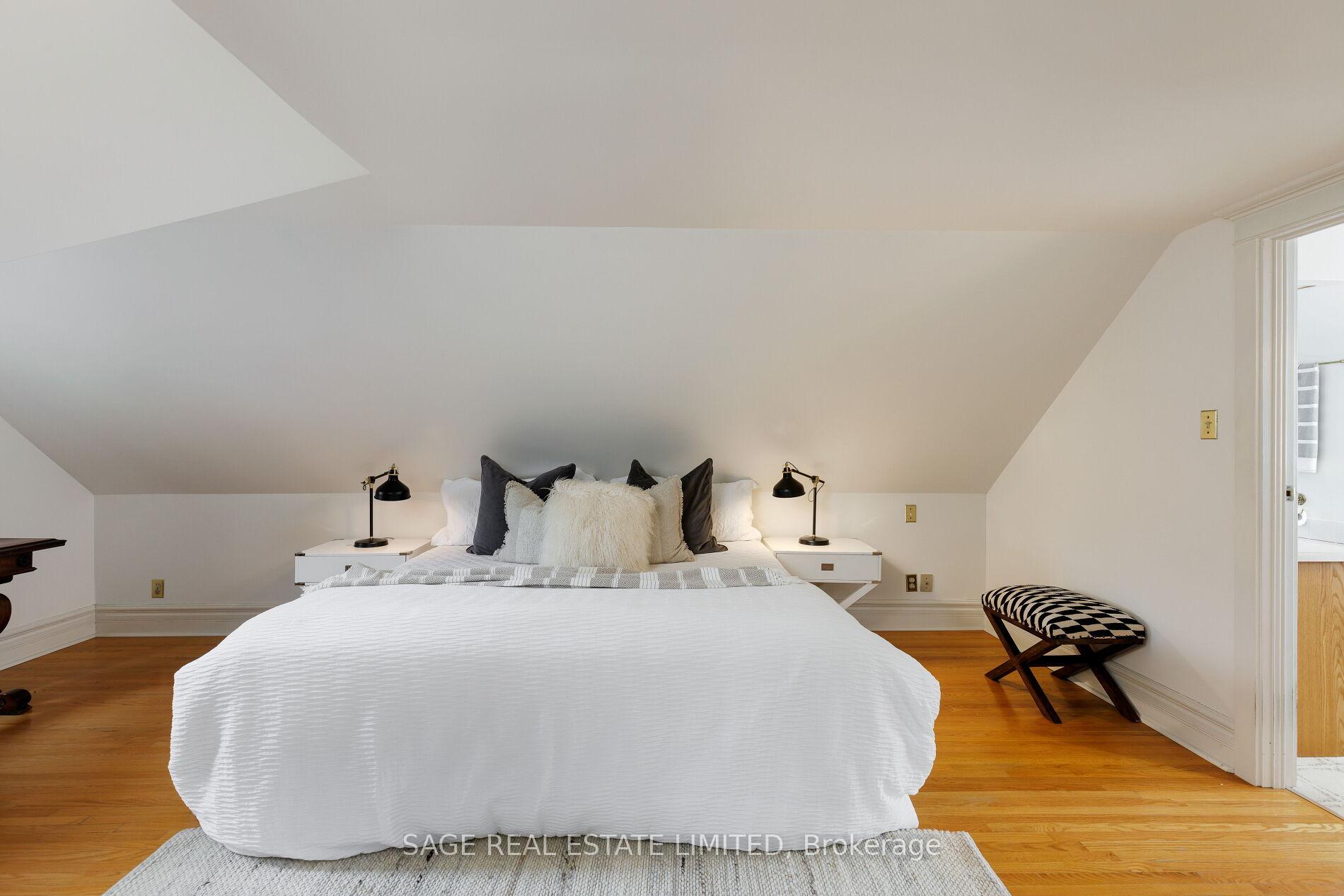 Photo 32 of 201 Sutherland Drive, Toronto, Leaside — HOMEH
