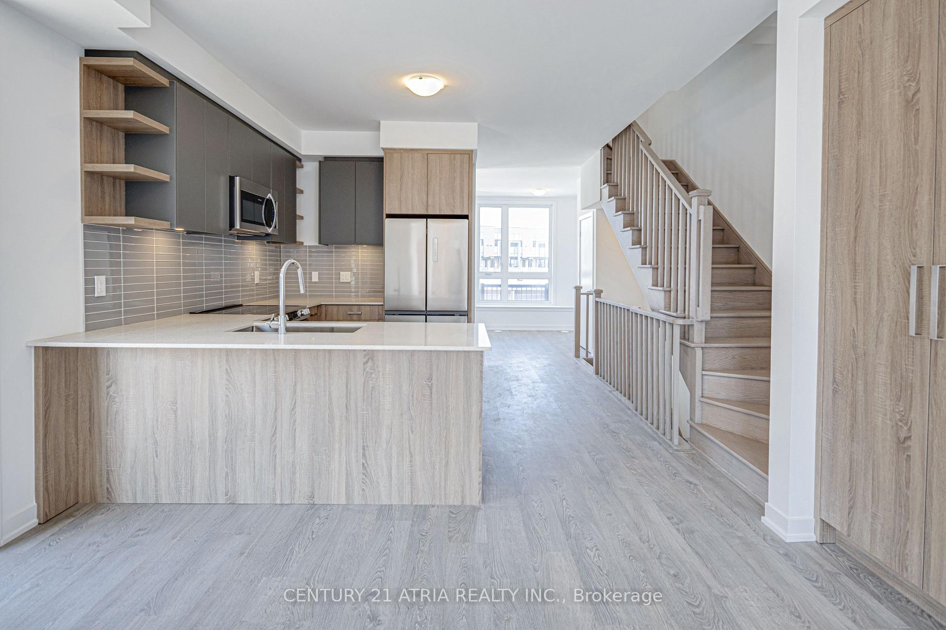 Photo 4 of 55 Hooyo Terrace, Toronto, Englemount-Lawrence — HOMEH