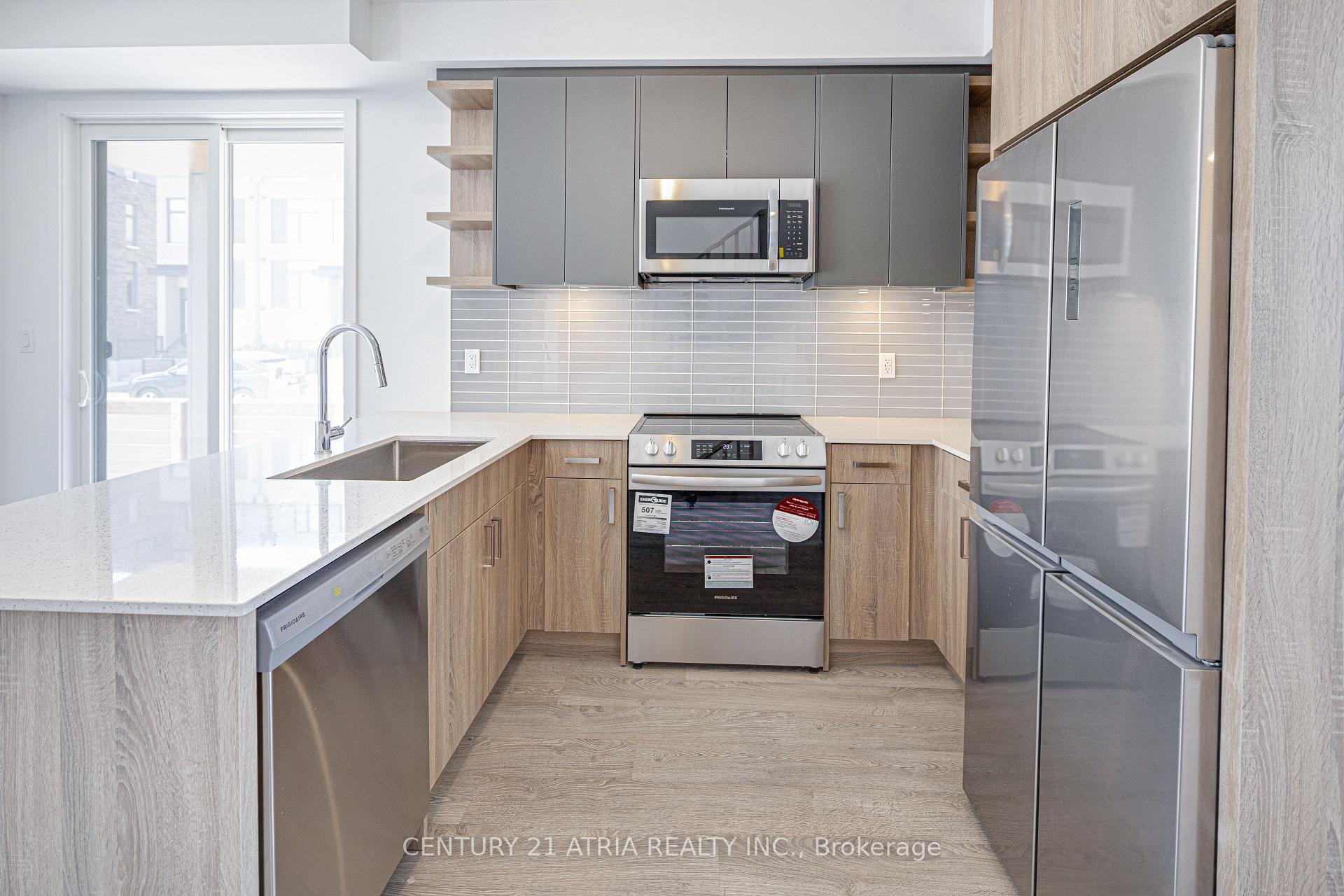 Photo 13 of 55 Hooyo Terrace, Toronto, Englemount-Lawrence — HOMEH