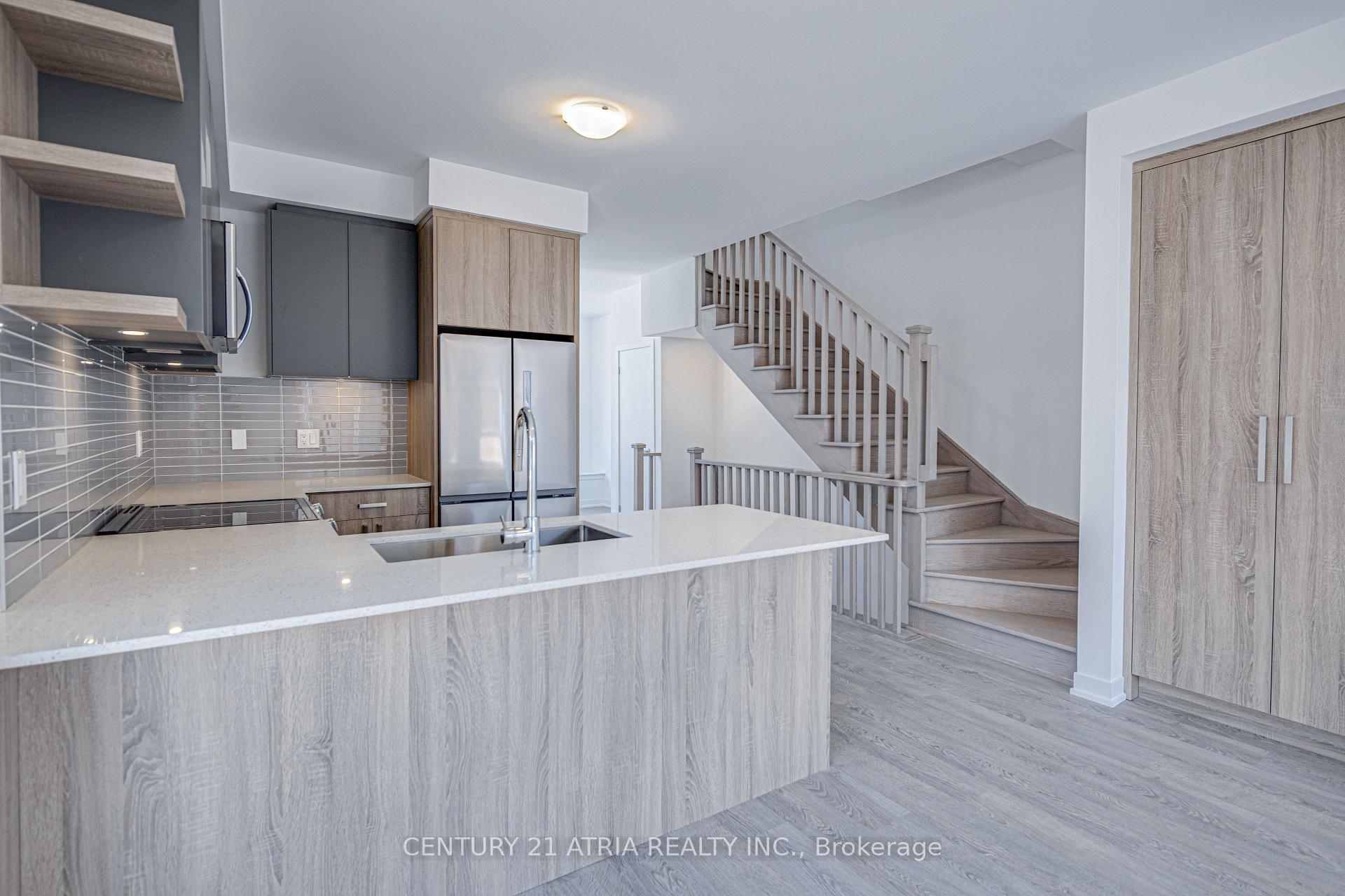 Photo 16 of 55 Hooyo Terrace, Toronto, Englemount-Lawrence — HOMEH