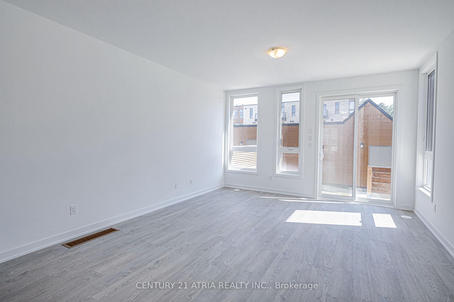 Photo 6 of 55 Hooyo Terrace, Toronto, Englemount-Lawrence — HOMEH