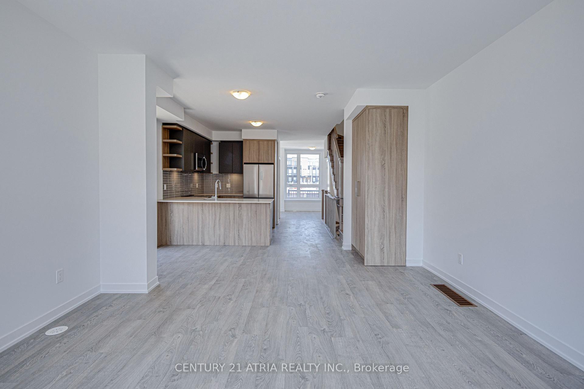 Photo 14 of 55 Hooyo Terrace, Toronto, Englemount-Lawrence — HOMEH