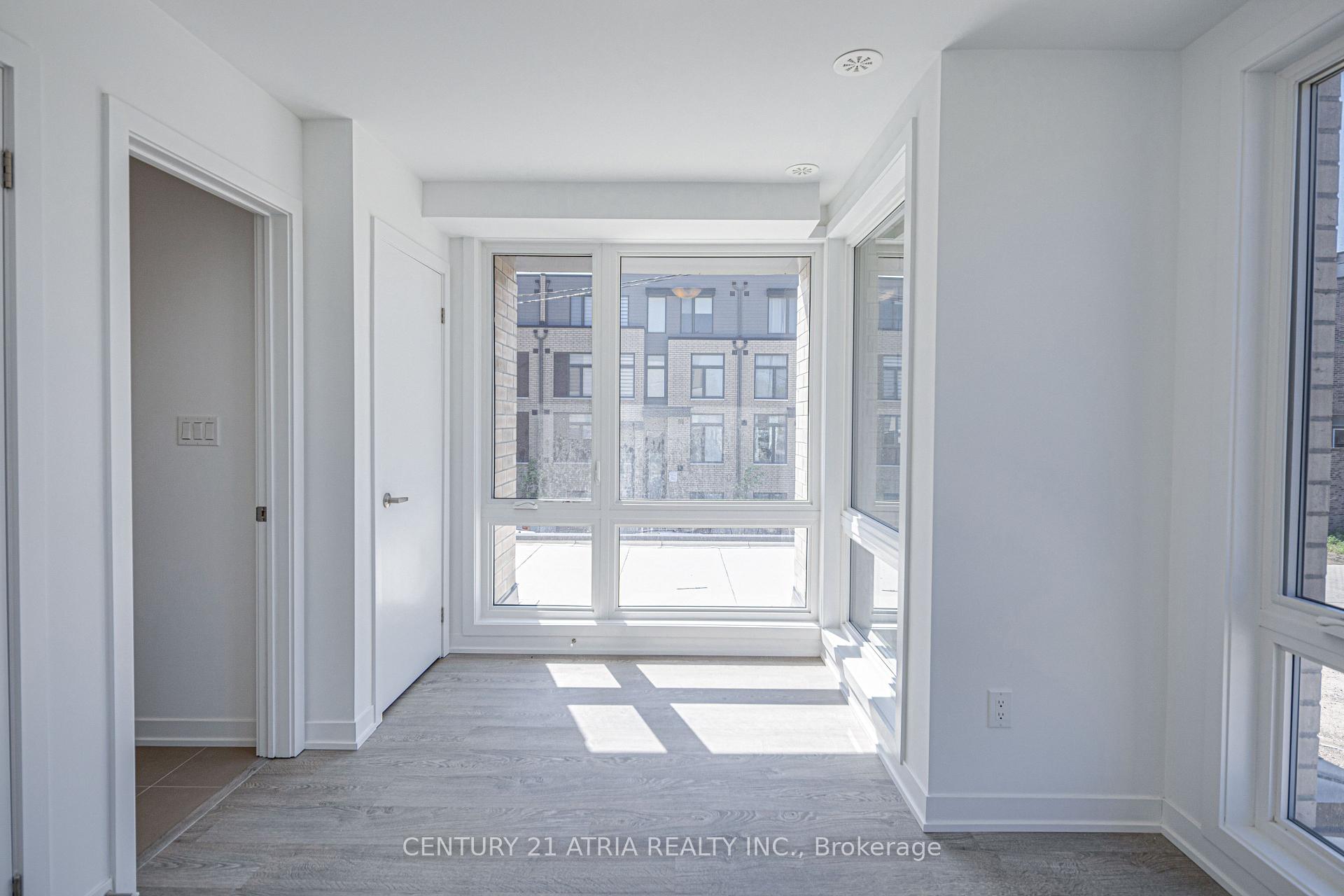 Photo 17 of 55 Hooyo Terrace, Toronto, Englemount-Lawrence — HOMEH
