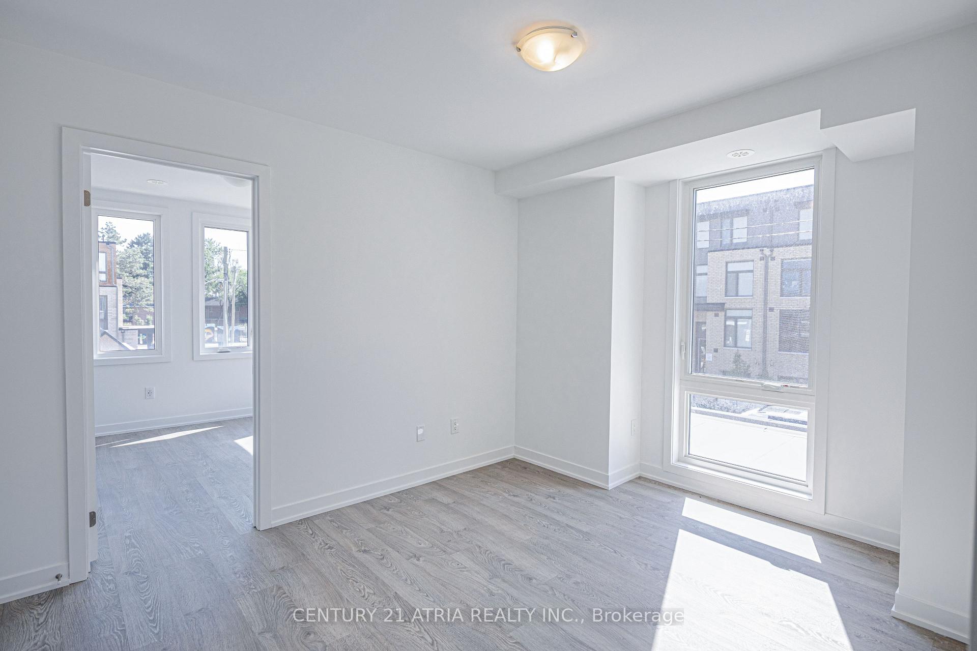 Photo 23 of 55 Hooyo Terrace, Toronto, Englemount-Lawrence — HOMEH