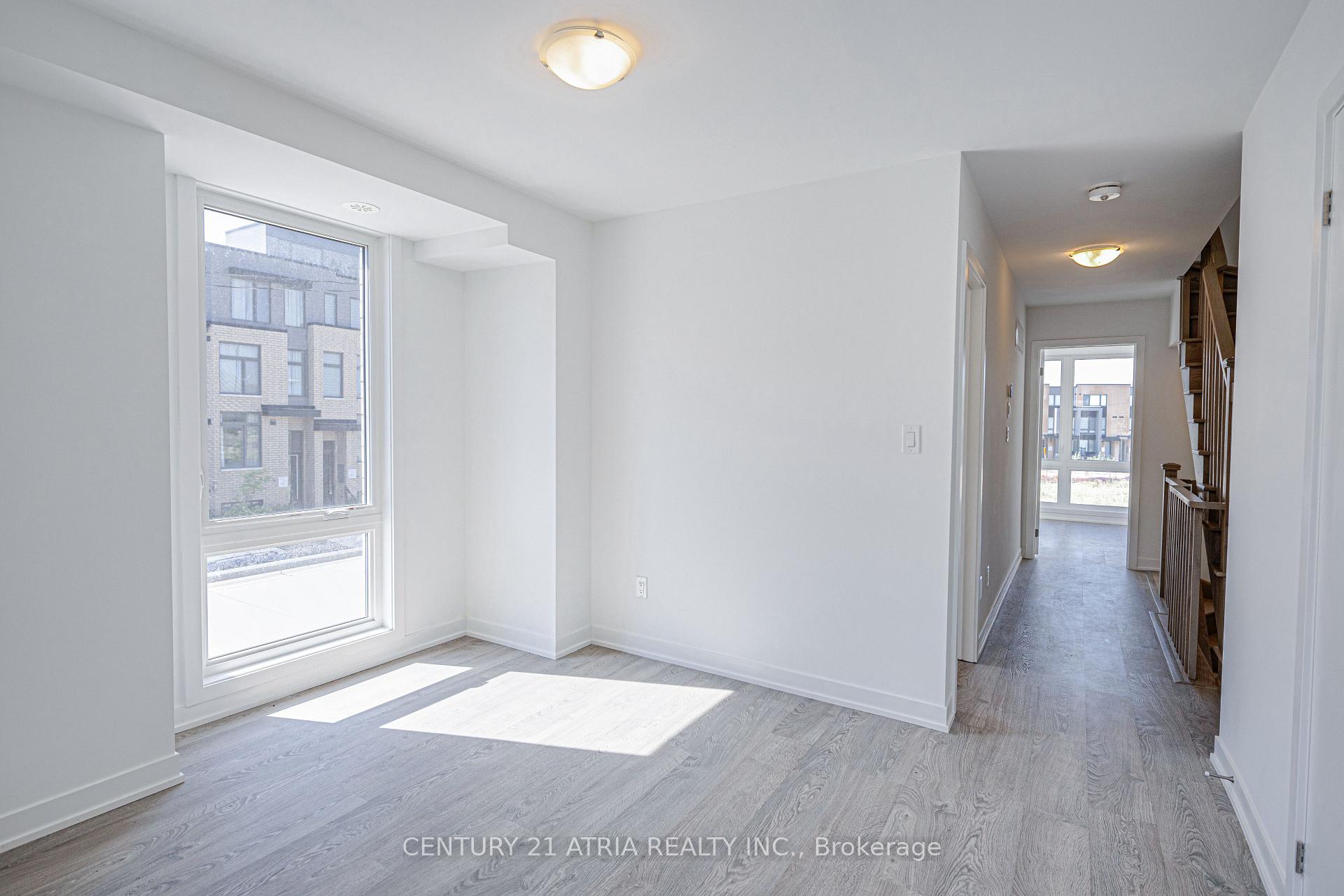 Photo 19 of 55 Hooyo Terrace, Toronto, Englemount-Lawrence — HOMEH