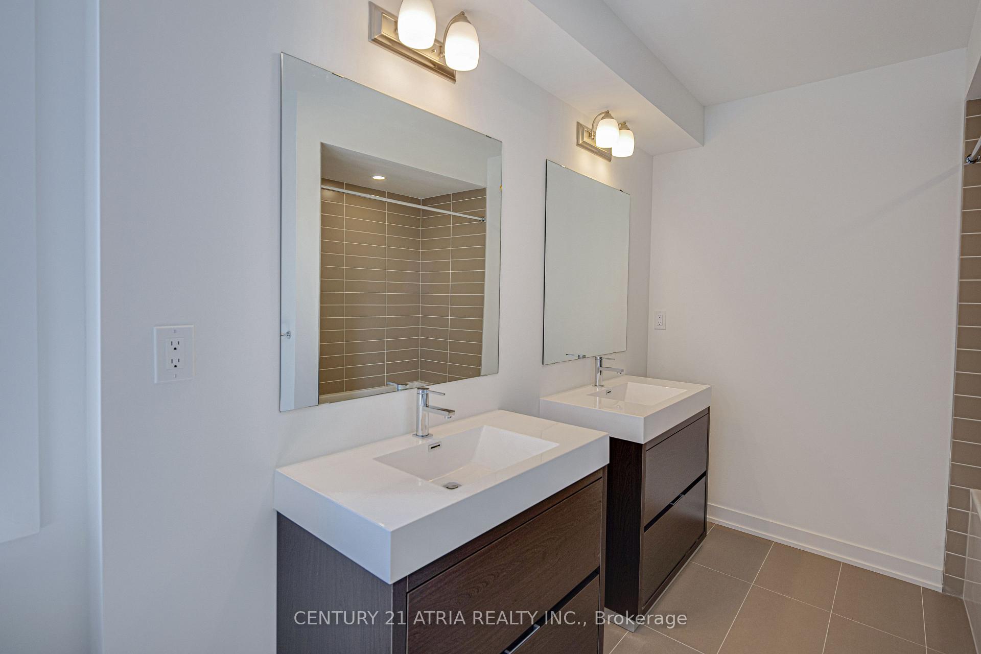 Photo 26 of 55 Hooyo Terrace, Toronto, Englemount-Lawrence — HOMEH