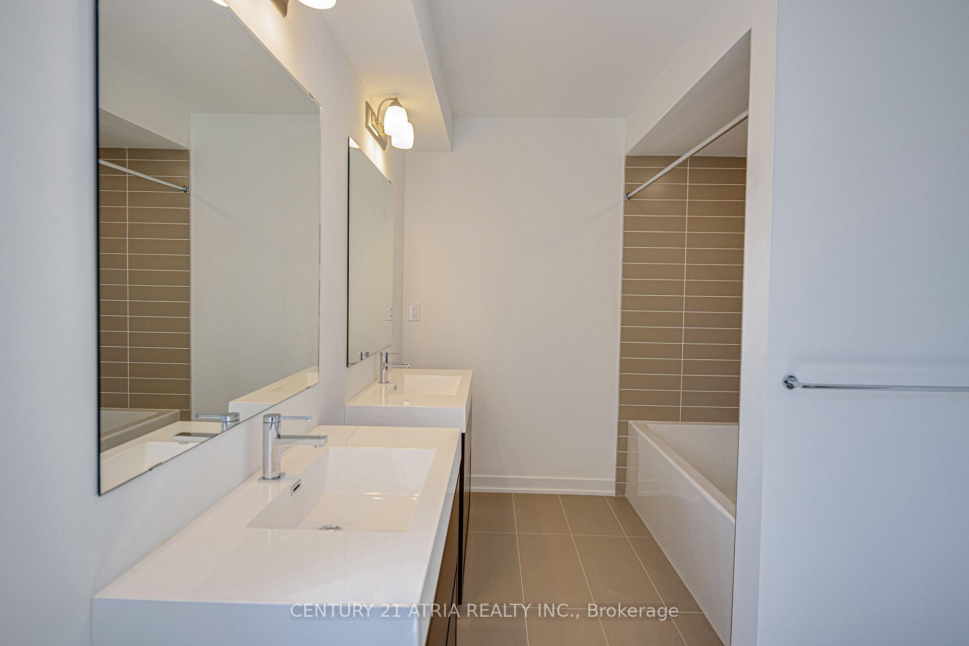 Photo 25 of 55 Hooyo Terrace, Toronto, Englemount-Lawrence — HOMEH