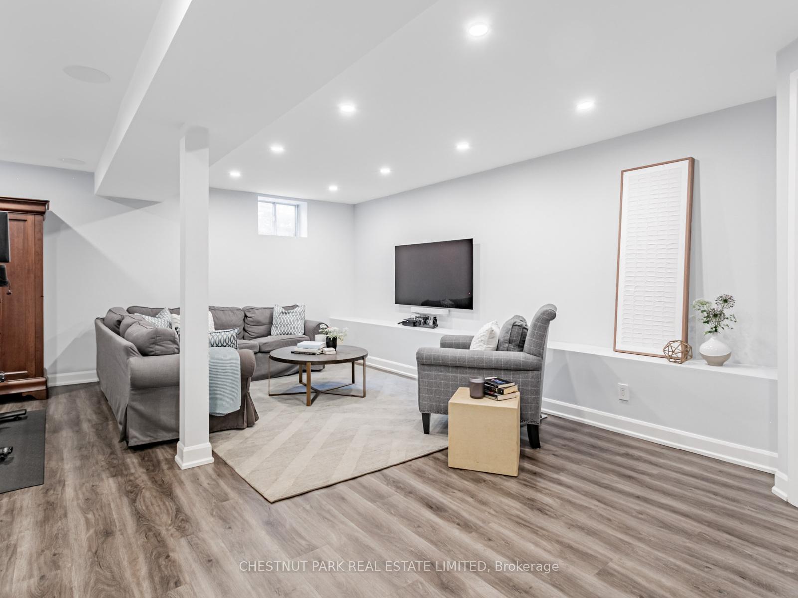 Photo 10 of 199 Glengrove Avenue W, Toronto, Lawrence Park South — HOMEH