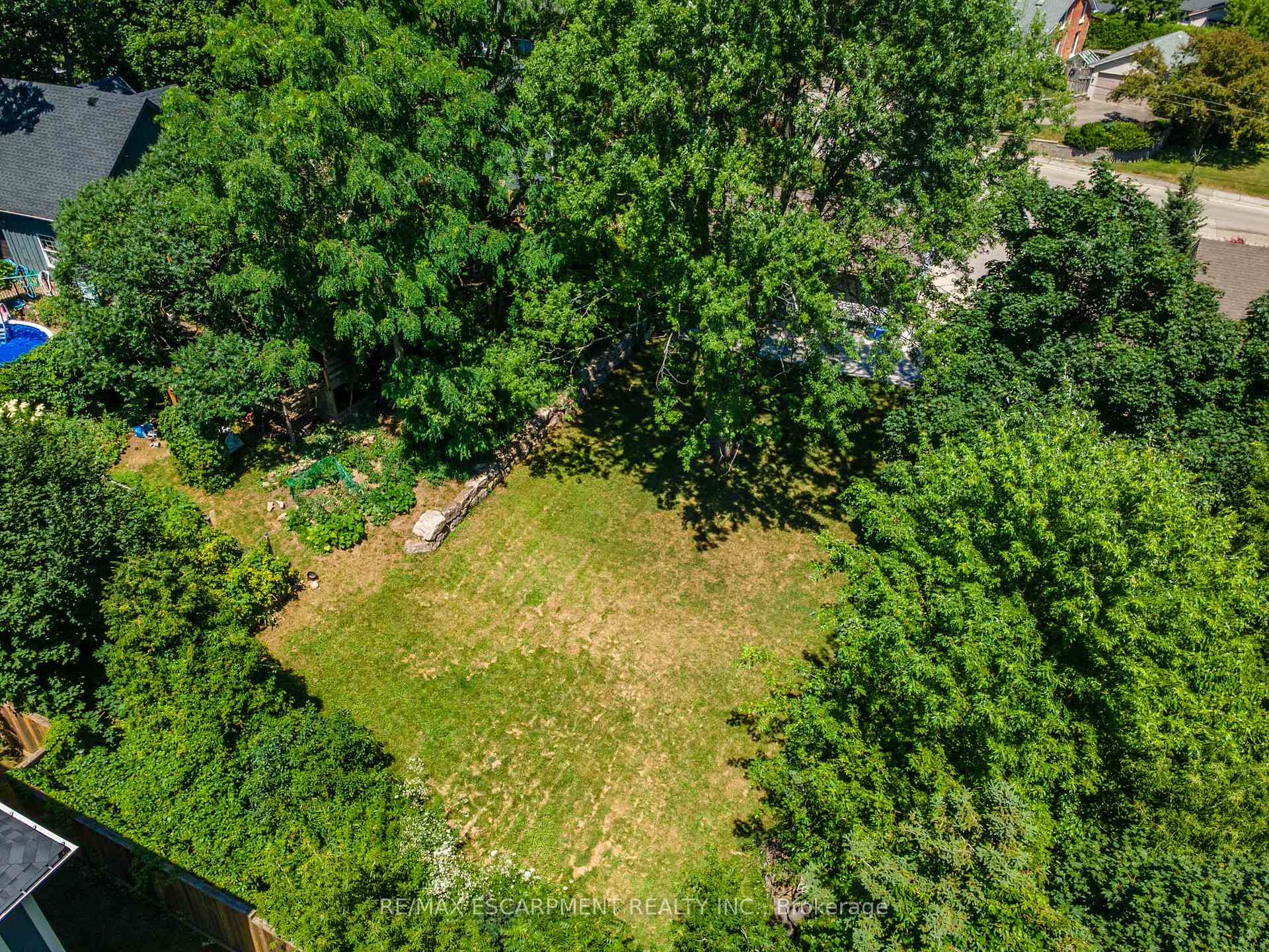 Photo 25 of 70 Flamboro Street, Hamilton, Waterdown — HOMEH