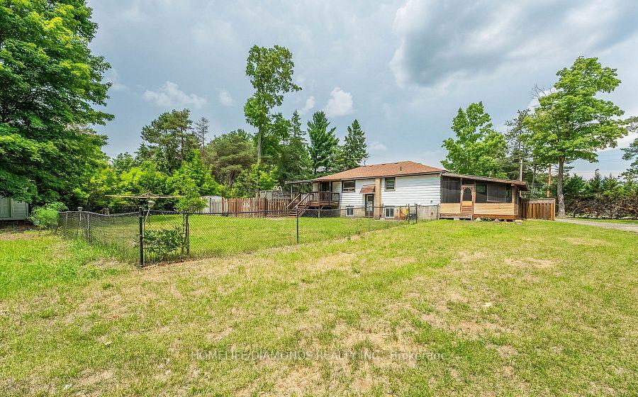 Photo 2 of 17292 Mount Hope Road, Caledon, Palgrave — HOMEH