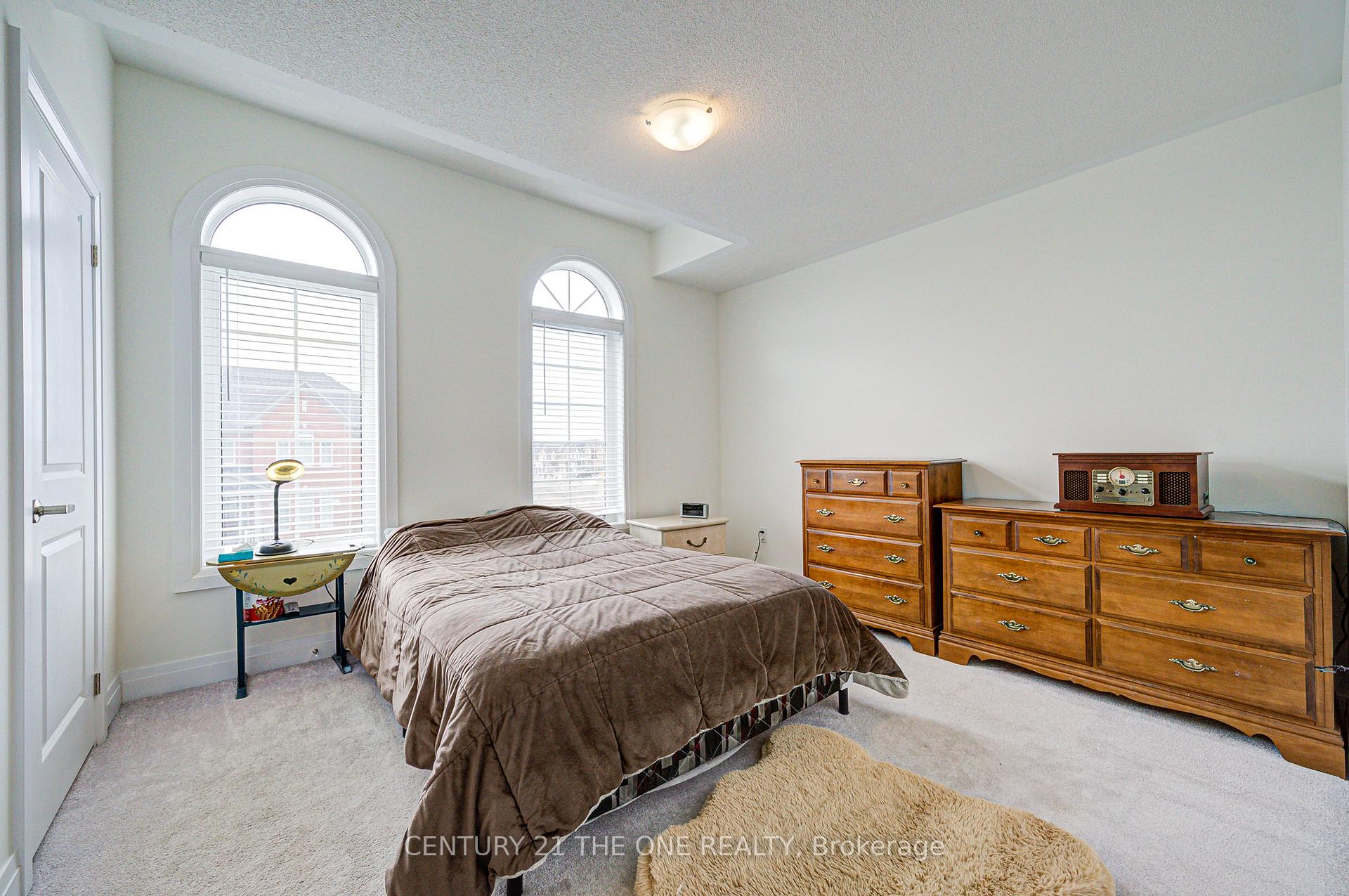 Photo 13 of 2 Wesley Brooks Street, Clarington, Newcastle — HOMEH