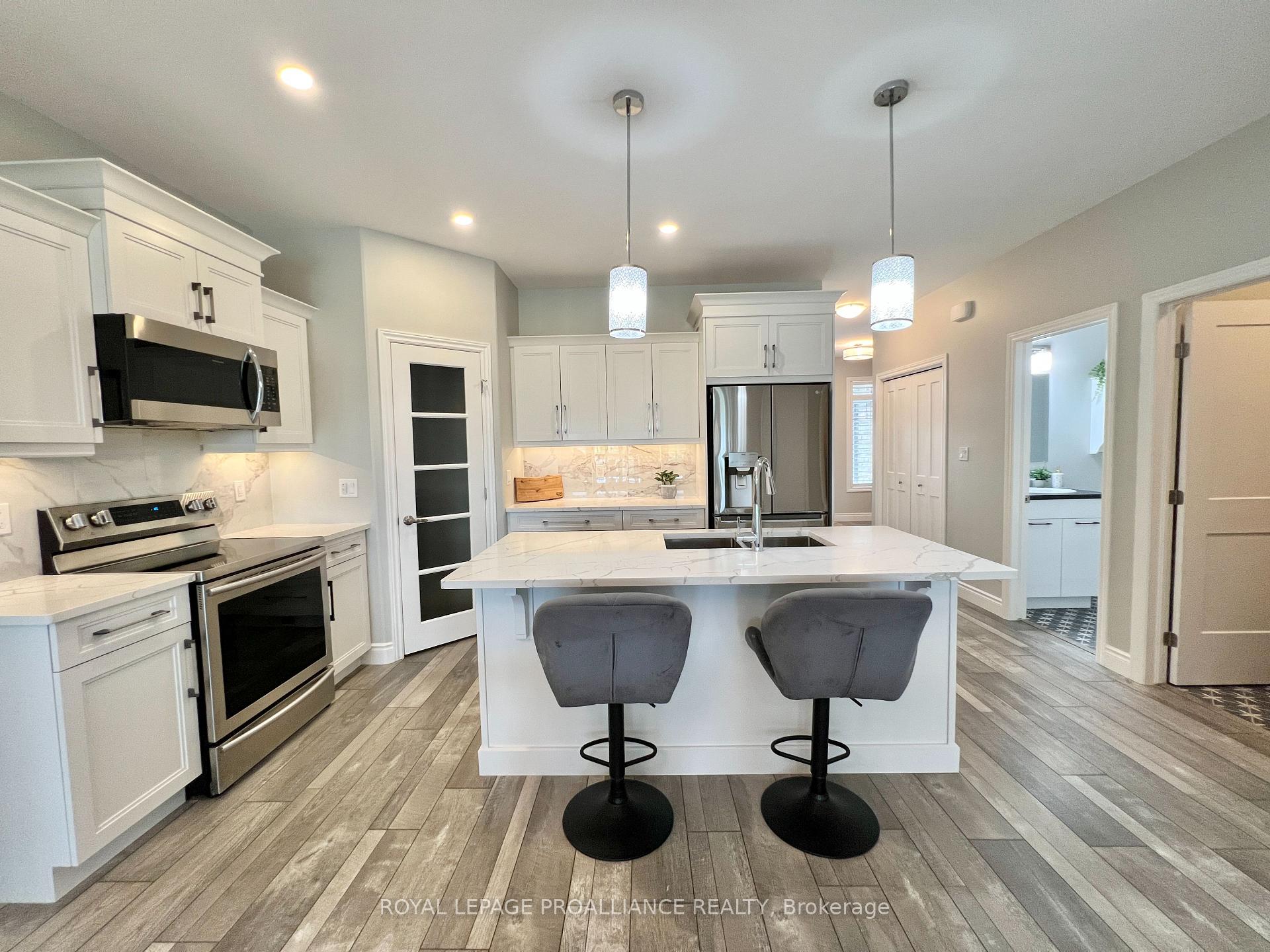 Photo 11 of 41 Virginia Crescent, Belleville, Thurlow Ward — HOMEH