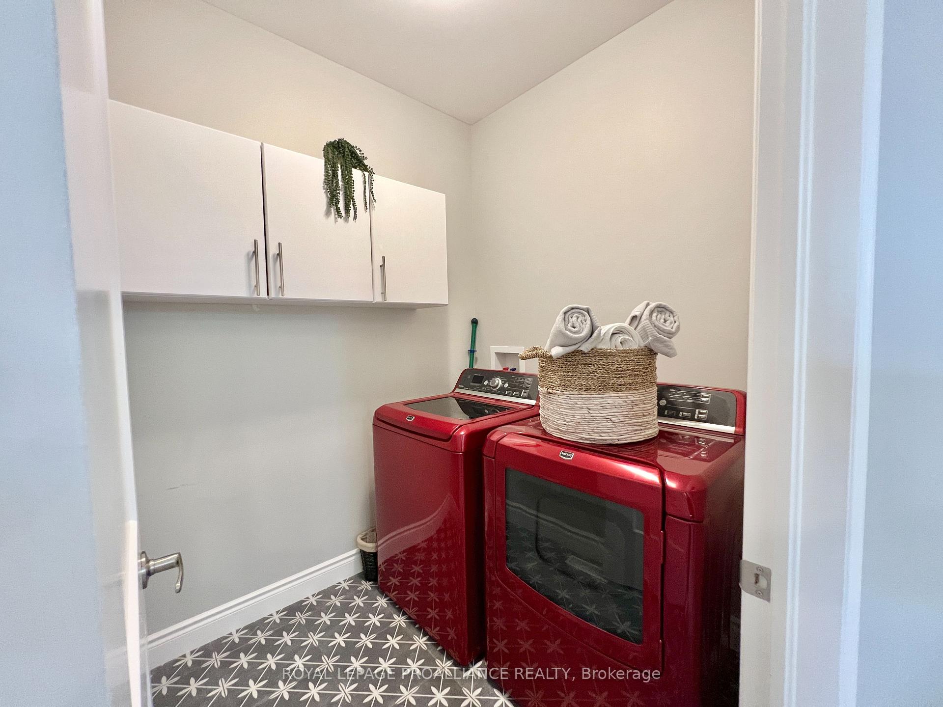 Photo 15 of 41 Virginia Crescent, Belleville, Thurlow Ward — HOMEH