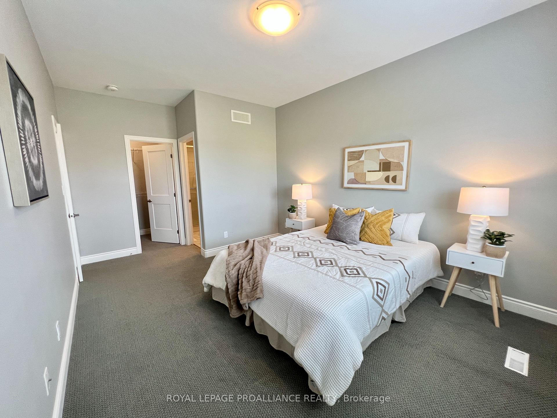 Photo 17 of 41 Virginia Crescent, Belleville, Thurlow Ward — HOMEH