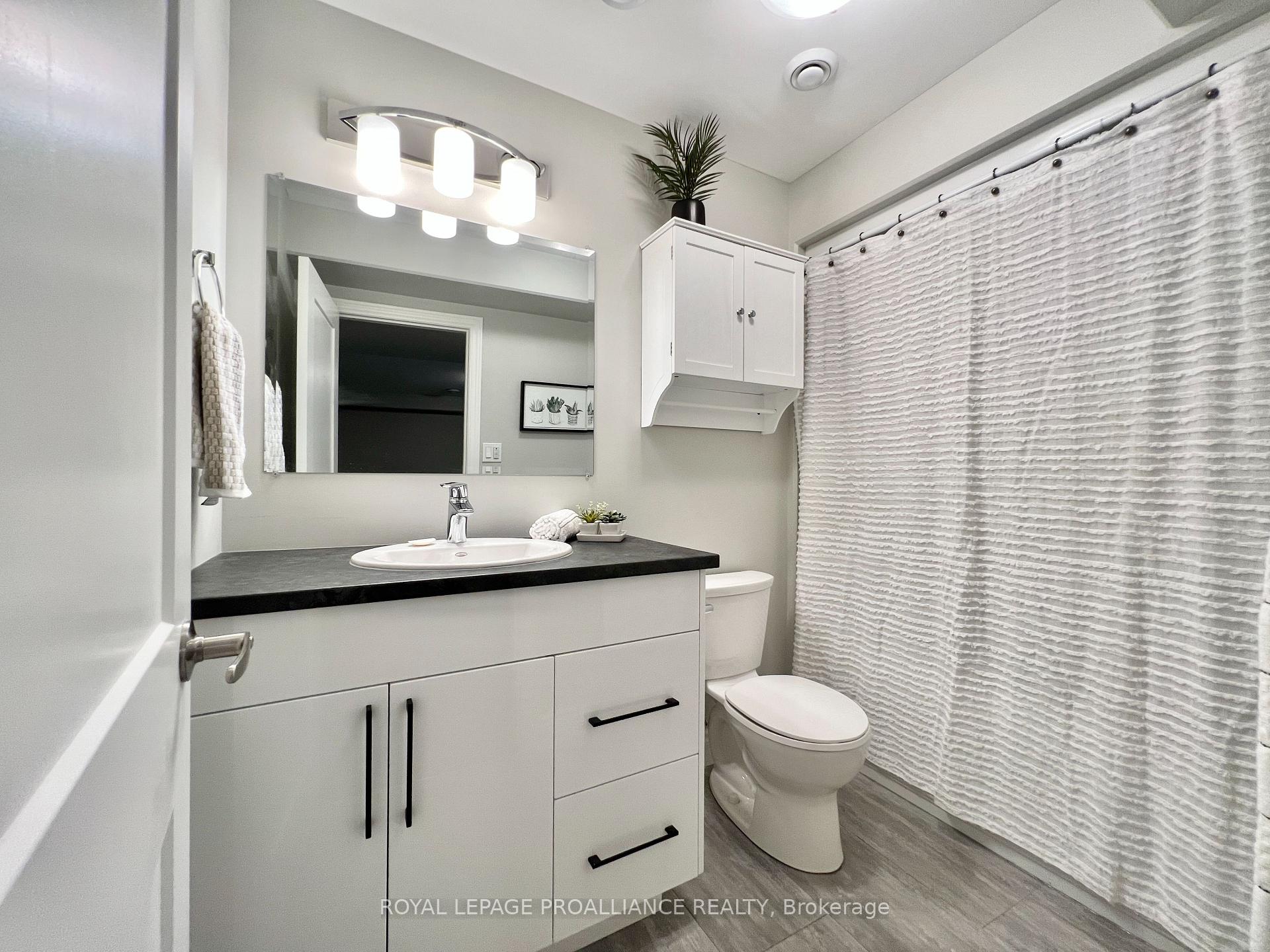 Photo 25 of 41 Virginia Crescent, Belleville, Thurlow Ward — HOMEH