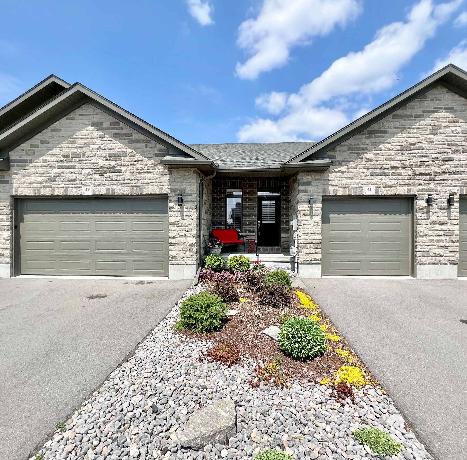 Photo 32 of 41 Virginia Crescent, Belleville, Thurlow Ward — HOMEH
