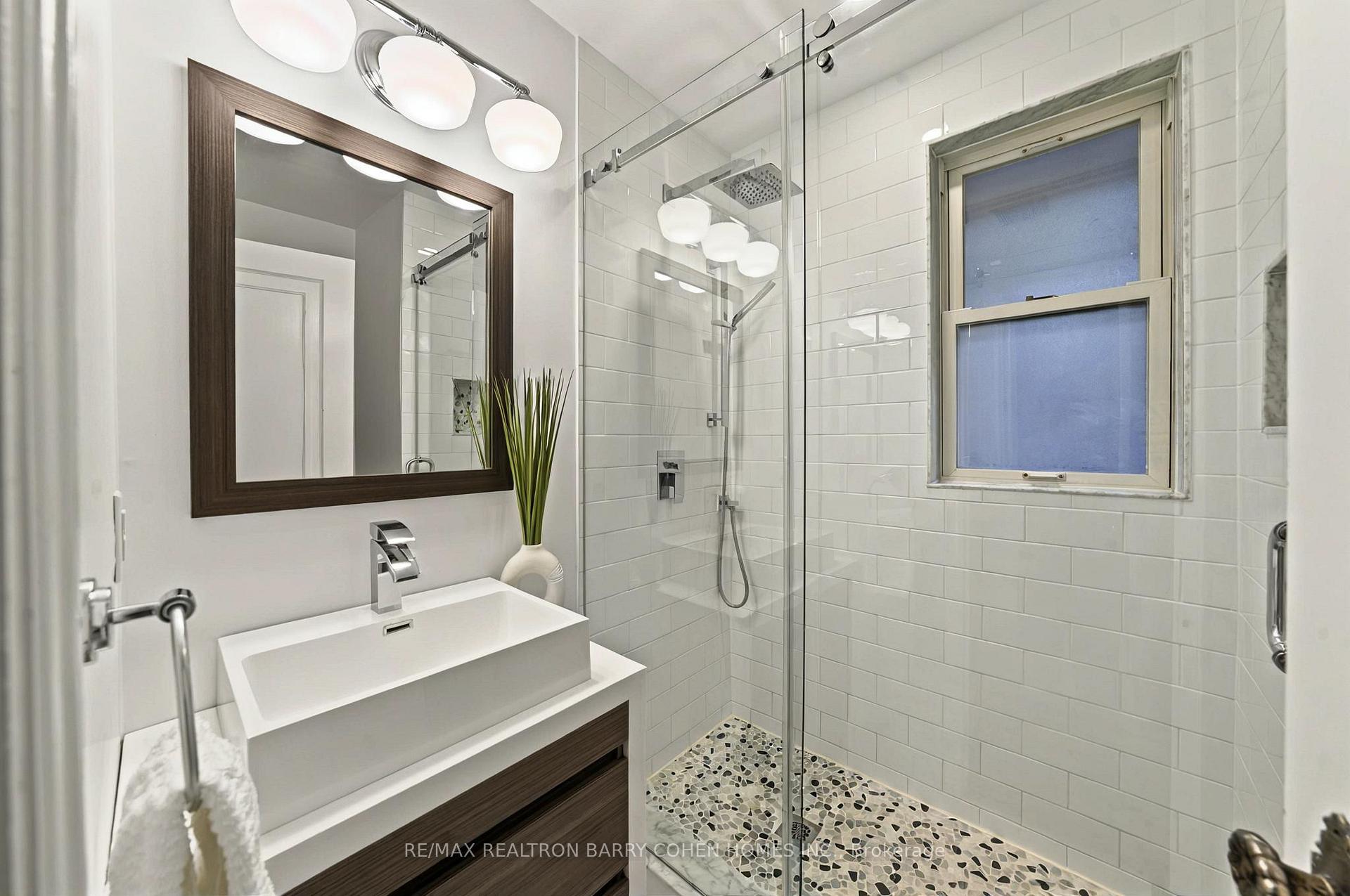 Photo 7 of 67 Chatsworth Drive, Toronto, Lawrence Park South — HOMEH