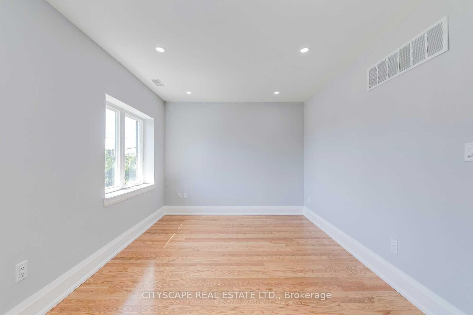 Photo 4 of Unit Upper, 370 Strathmore Boulevard, Toronto, Danforth — HOMEH