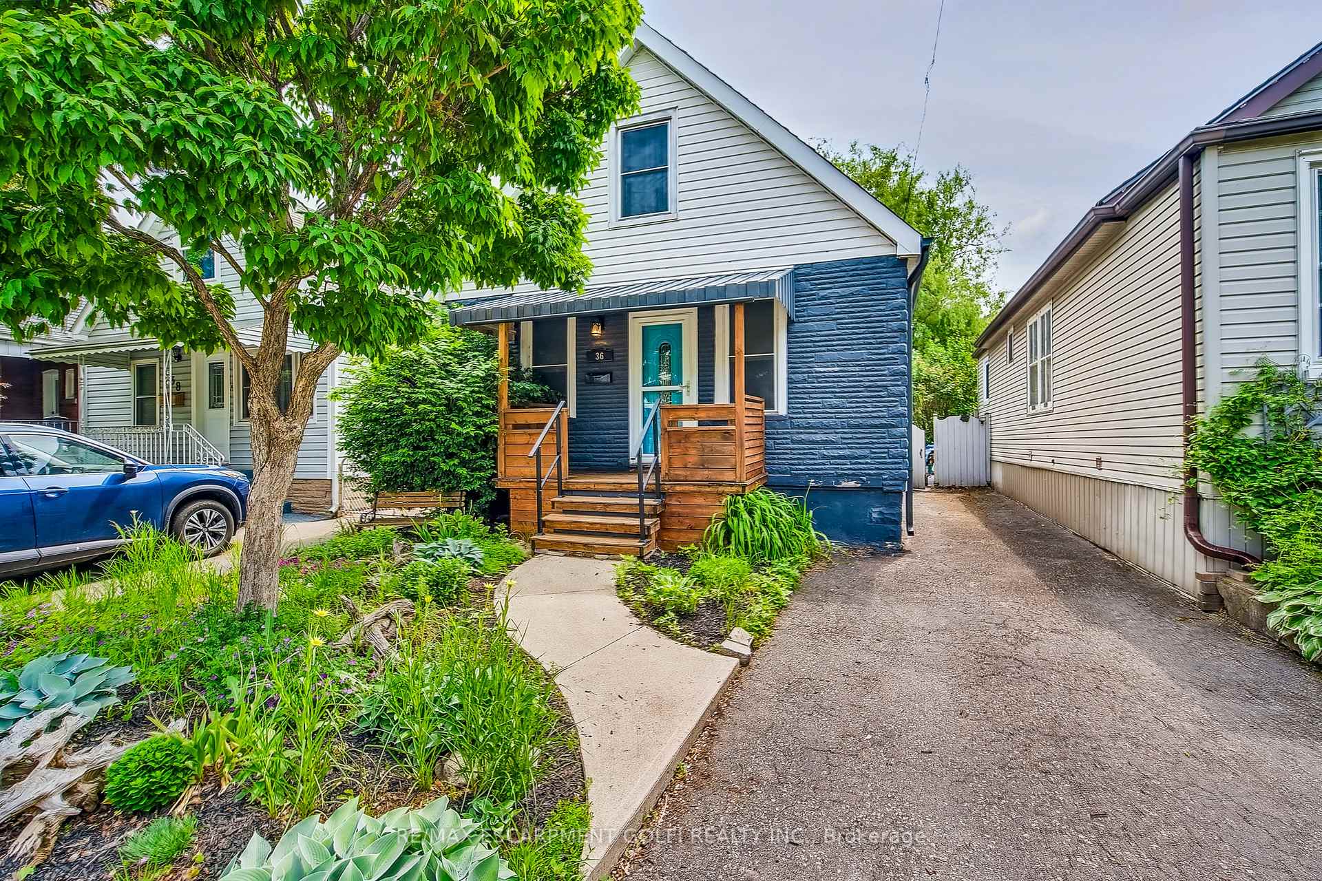 Photo 1 of 36 Barons Avenue N, Hamilton, Homeside — HOMEH