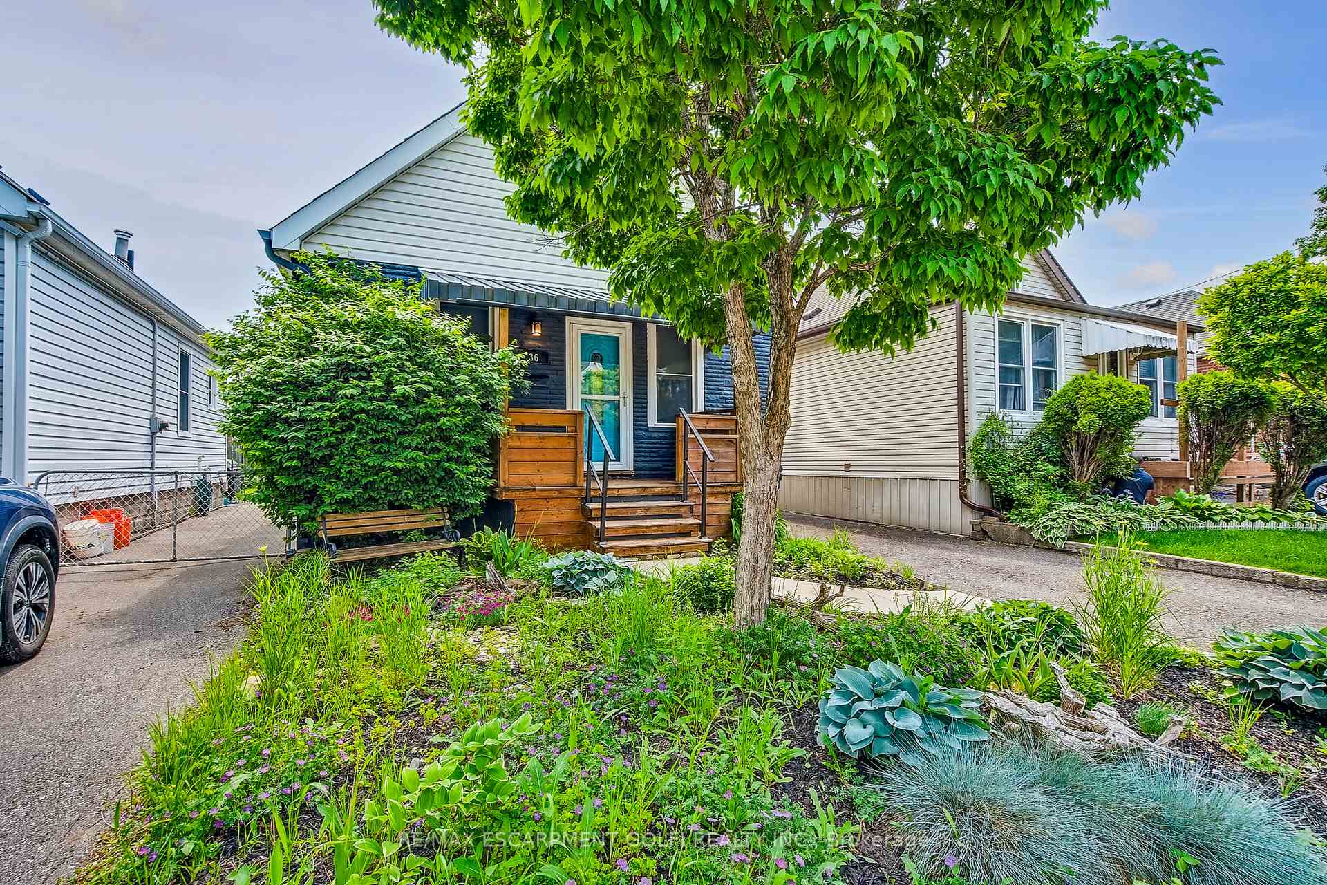 Photo 8 of 36 Barons Avenue N, Hamilton, Homeside — HOMEH