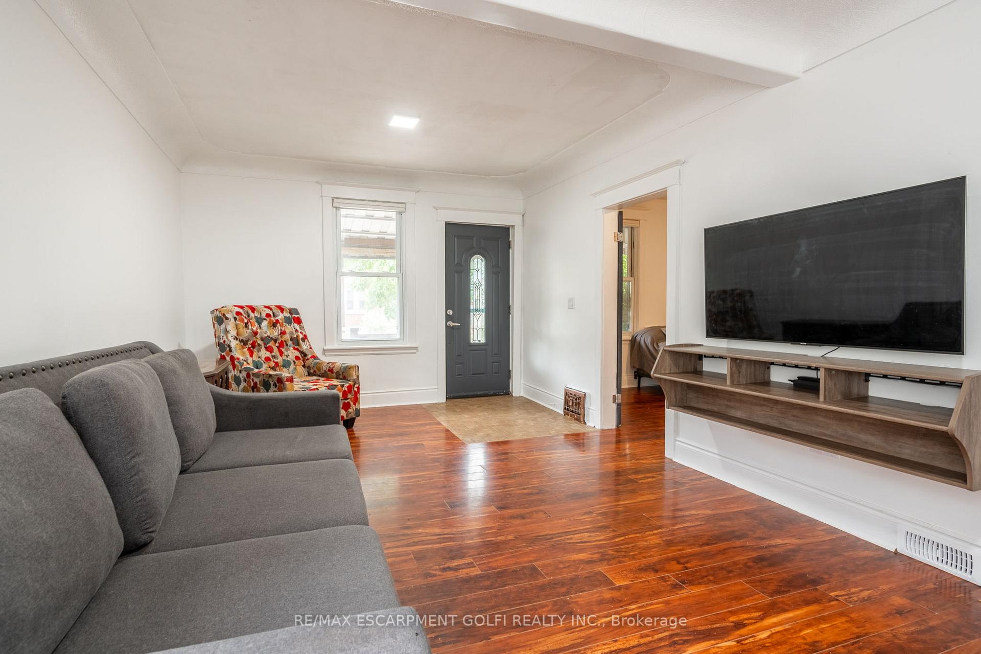 Photo 22 of 36 Barons Avenue N, Hamilton, Homeside — HOMEH
