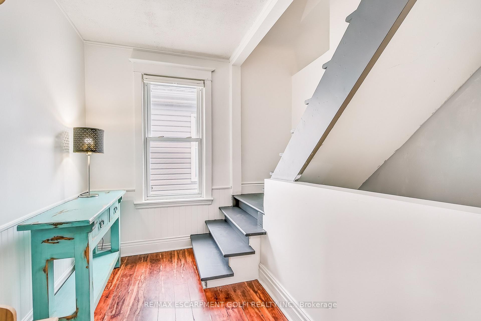 Photo 7 of 36 Barons Avenue N, Hamilton, Homeside — HOMEH