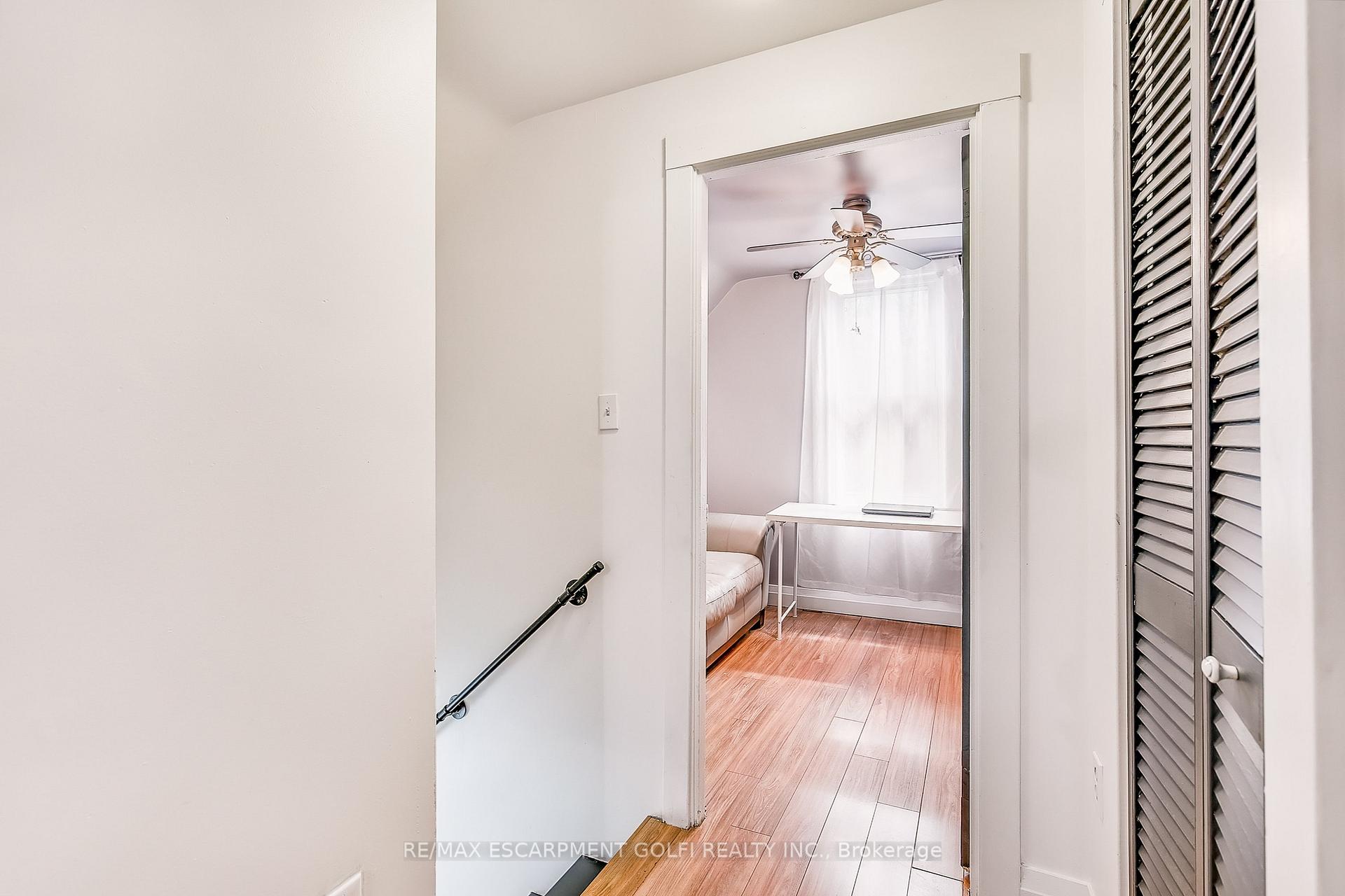 Photo 15 of 36 Barons Avenue N, Hamilton, Homeside — HOMEH