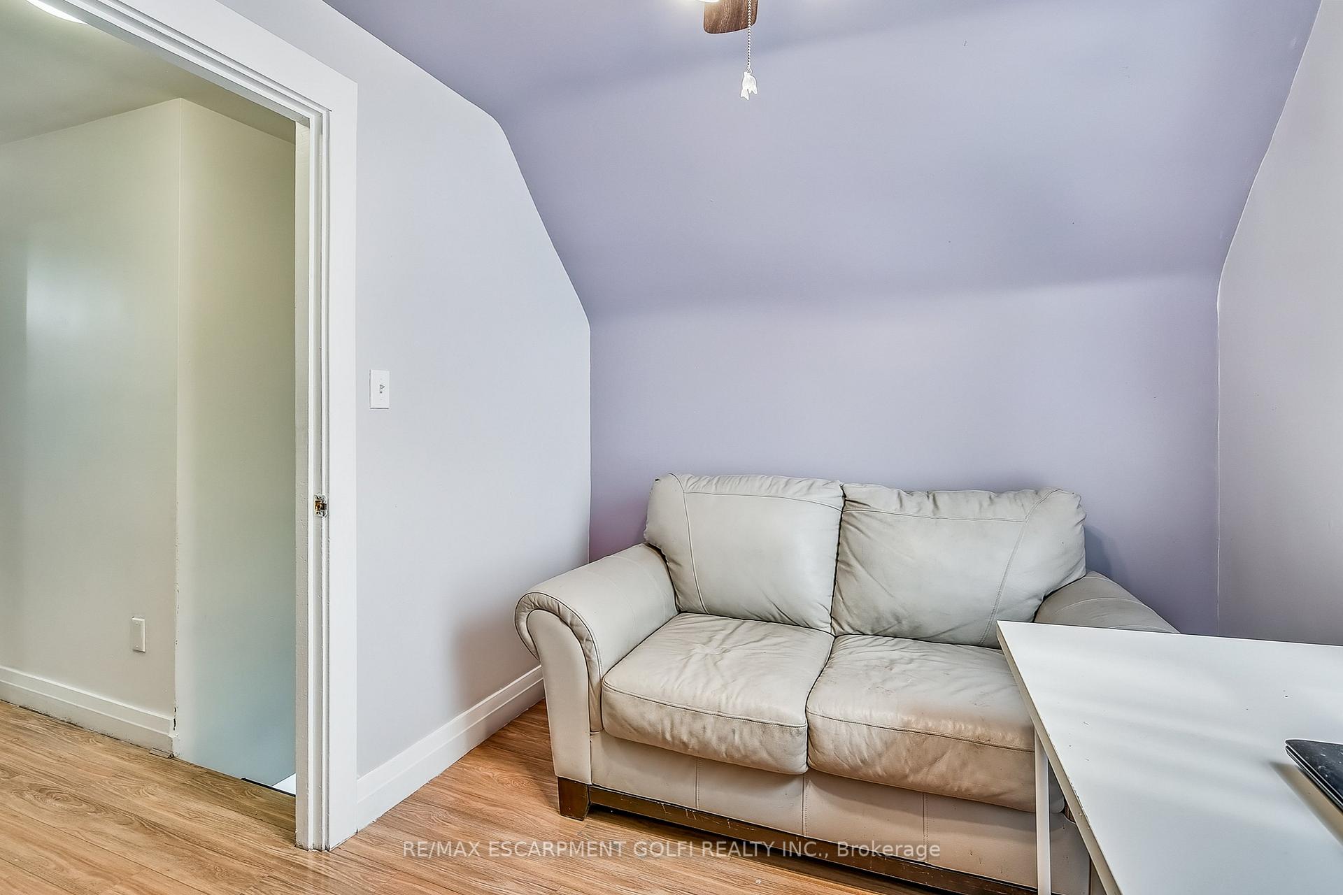 Photo 18 of 36 Barons Avenue N, Hamilton, Homeside — HOMEH