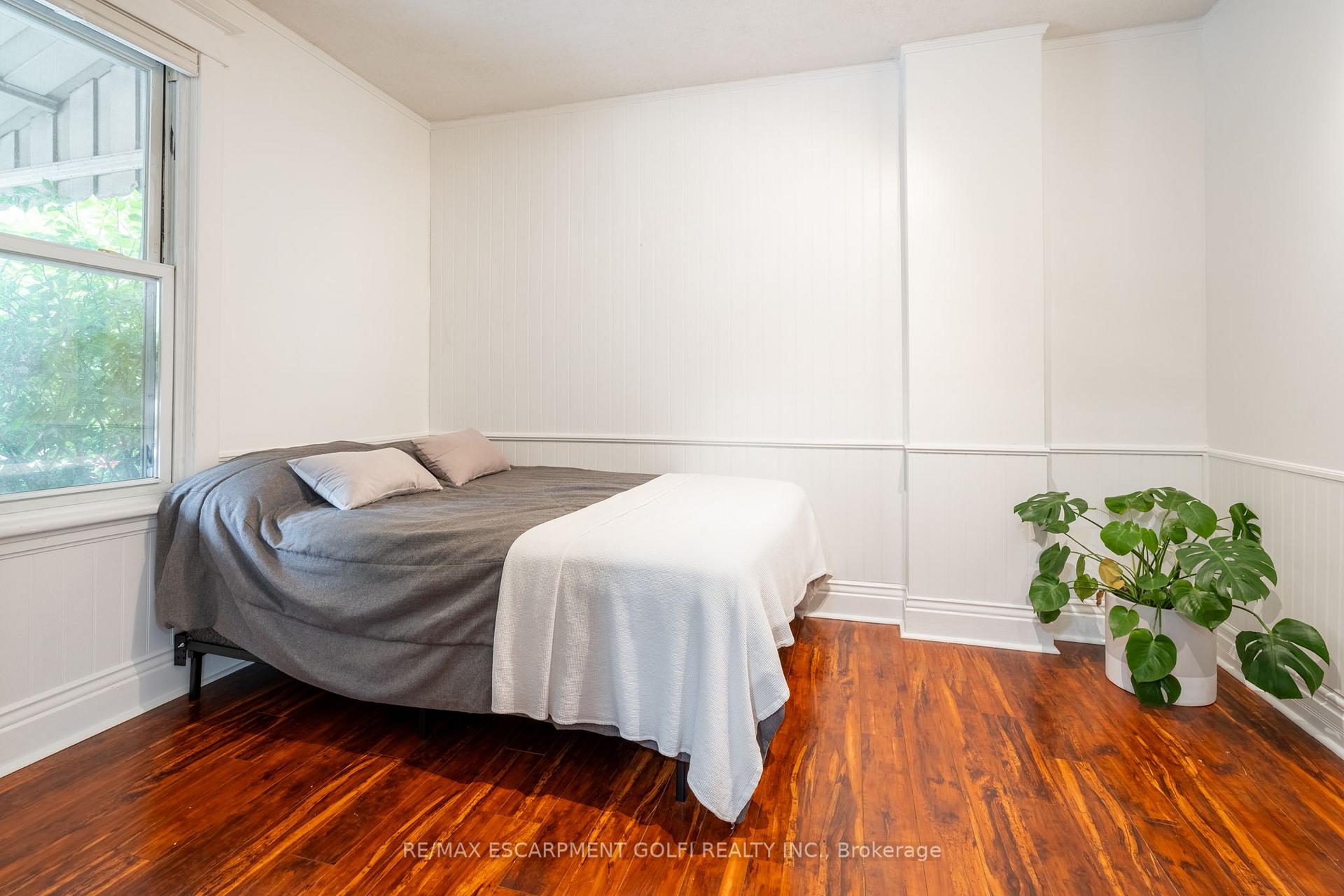 Photo 24 of 36 Barons Avenue N, Hamilton, Homeside — HOMEH