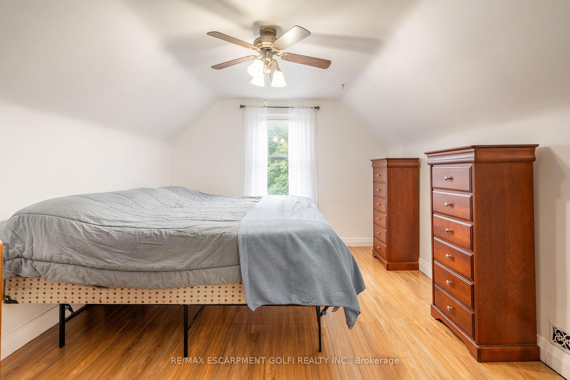 Photo 14 of 36 Barons Avenue N, Hamilton, Homeside — HOMEH