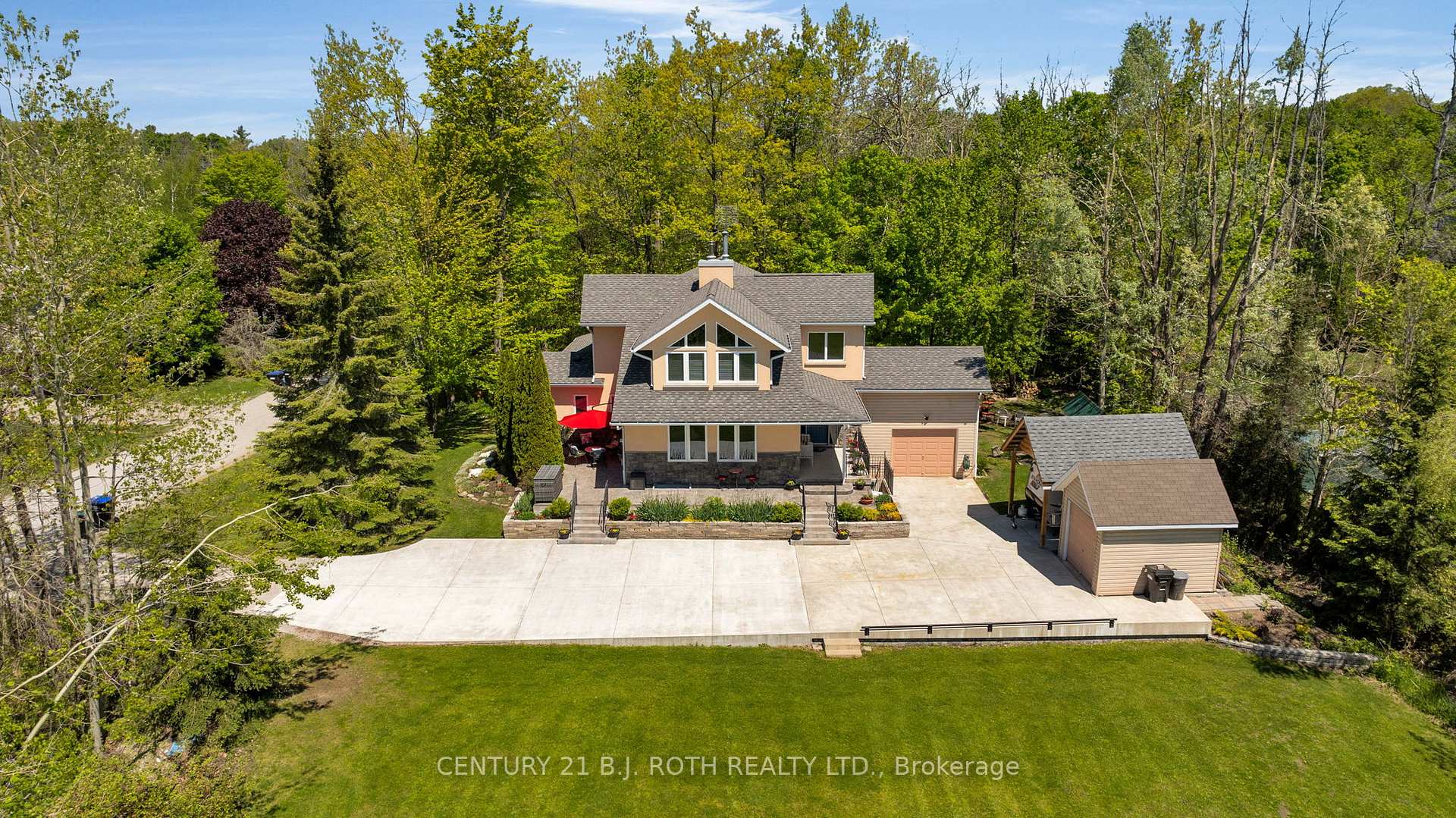 Photo 1 of 3809 East Street, Innisfil, Rural Innisfil — HOMEH
